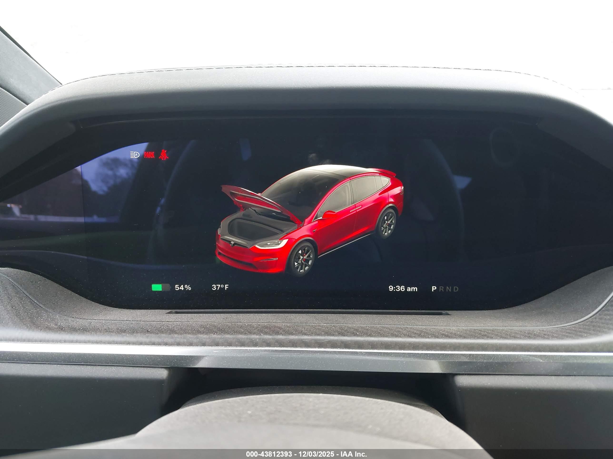 TESLA MODEL image 7