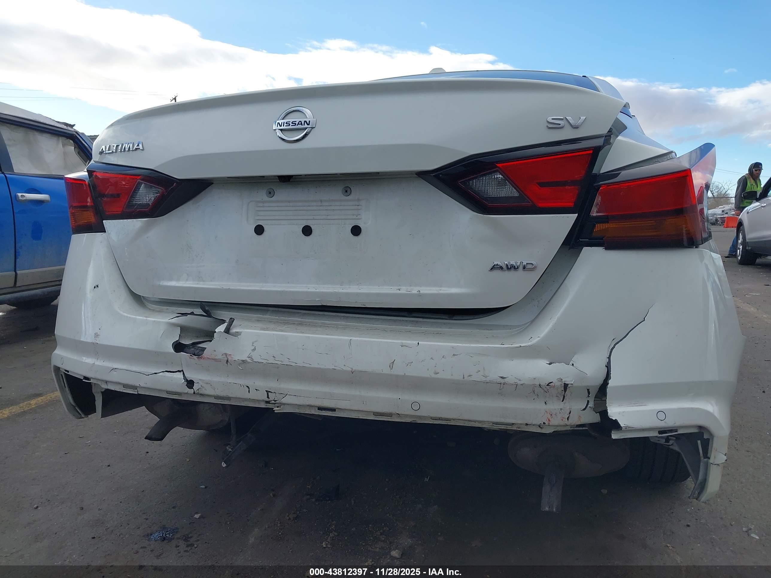 NISSAN ALTIMA image 6