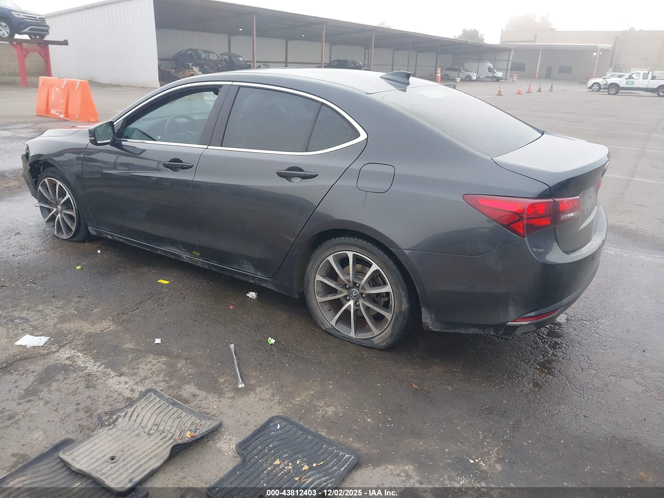 ACURA TLX image 3