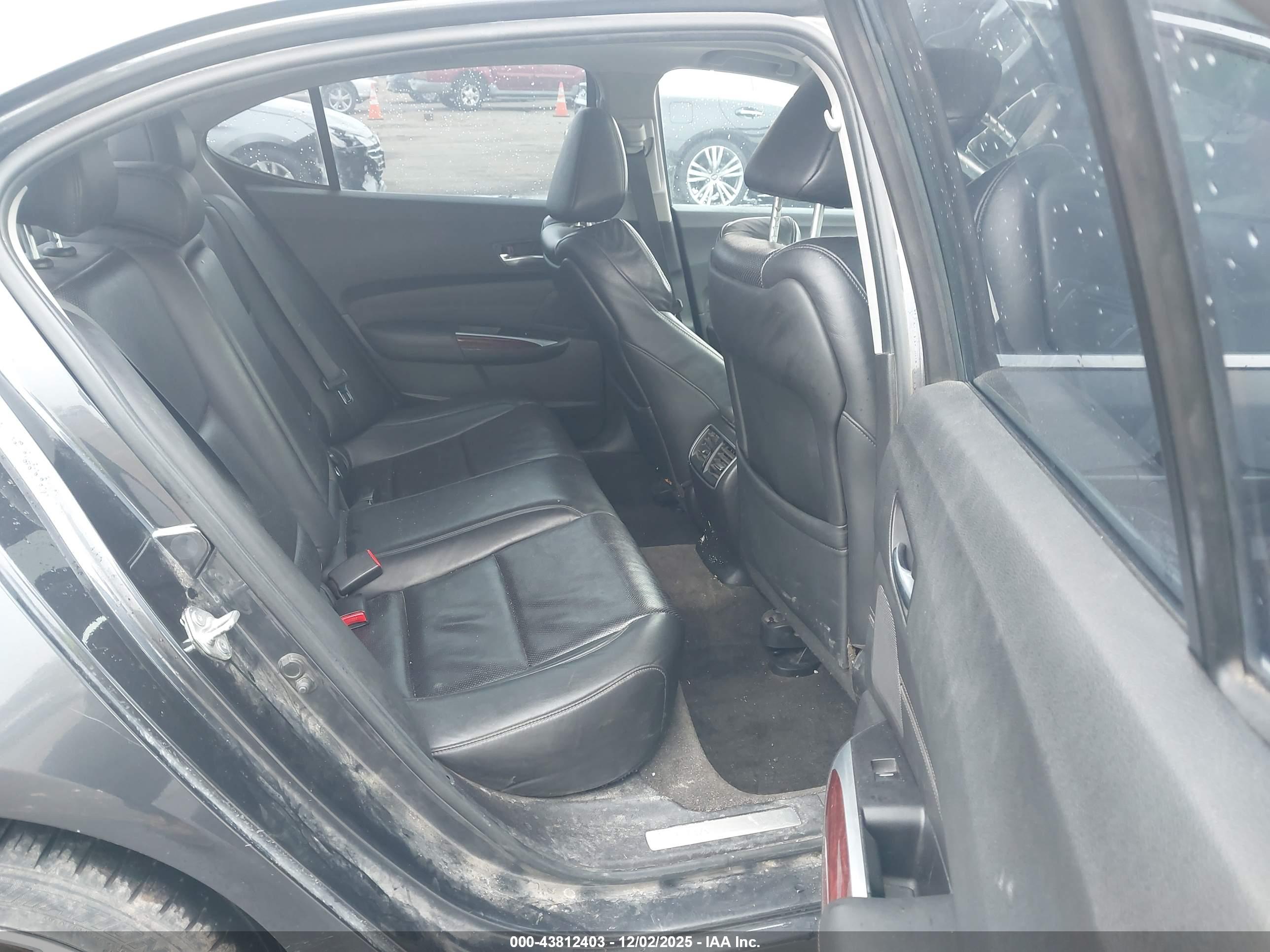 ACURA TLX image 8