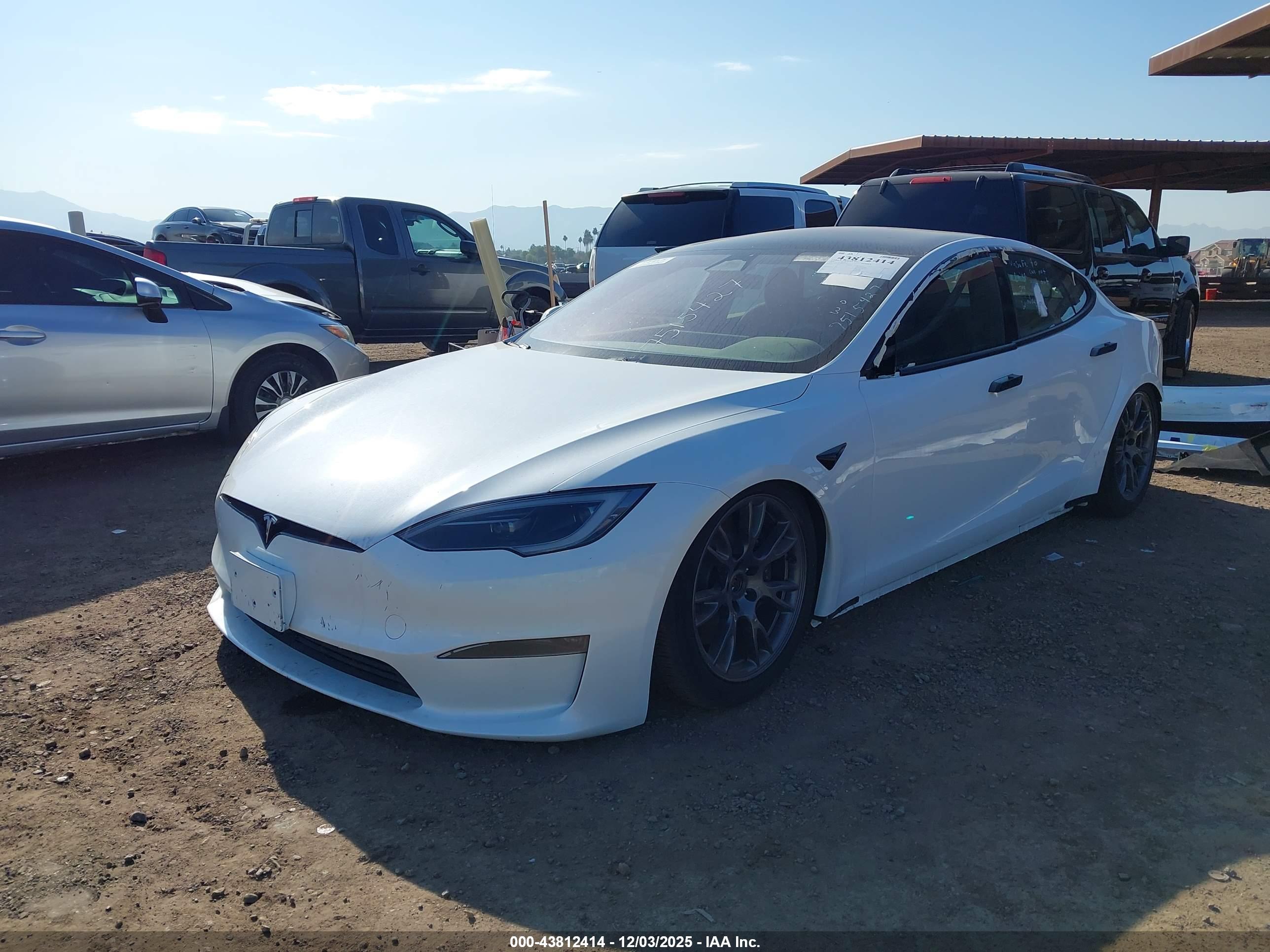 TESLA MODEL image 2