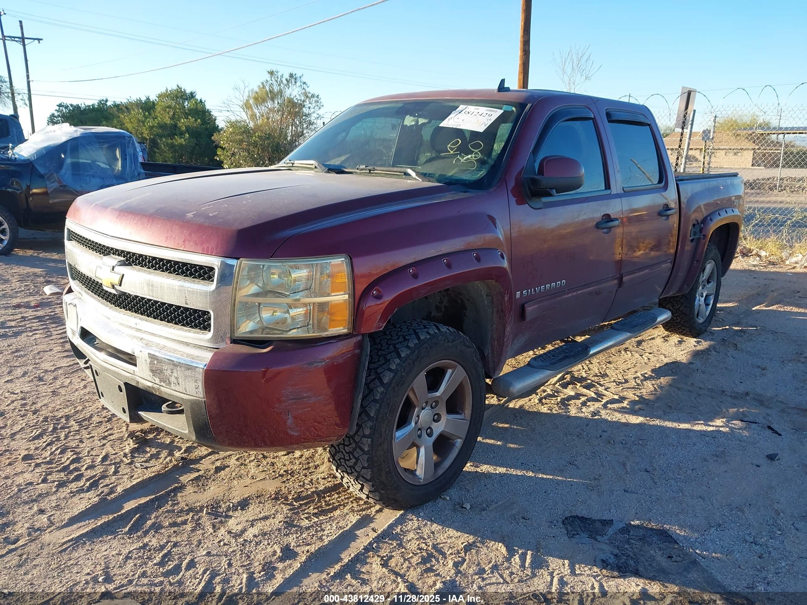 CHEVROLET SILVERADO image 2