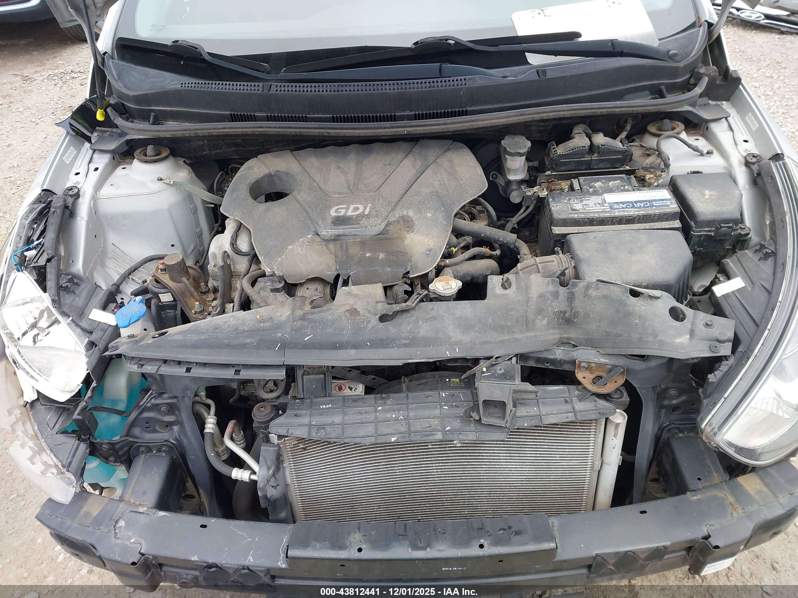 HYUNDAI ACCENT image 10