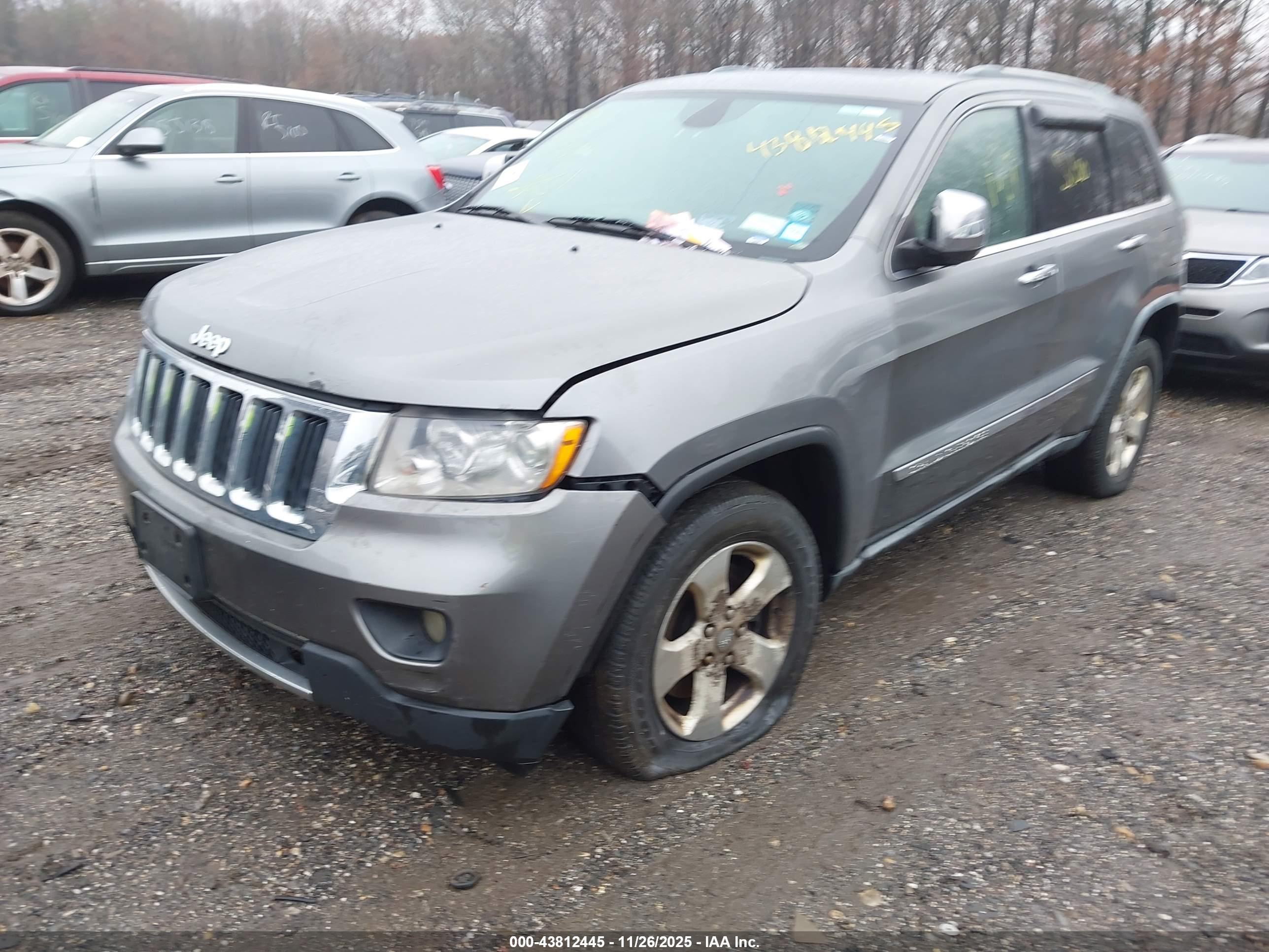 JEEP GRAND image 2
