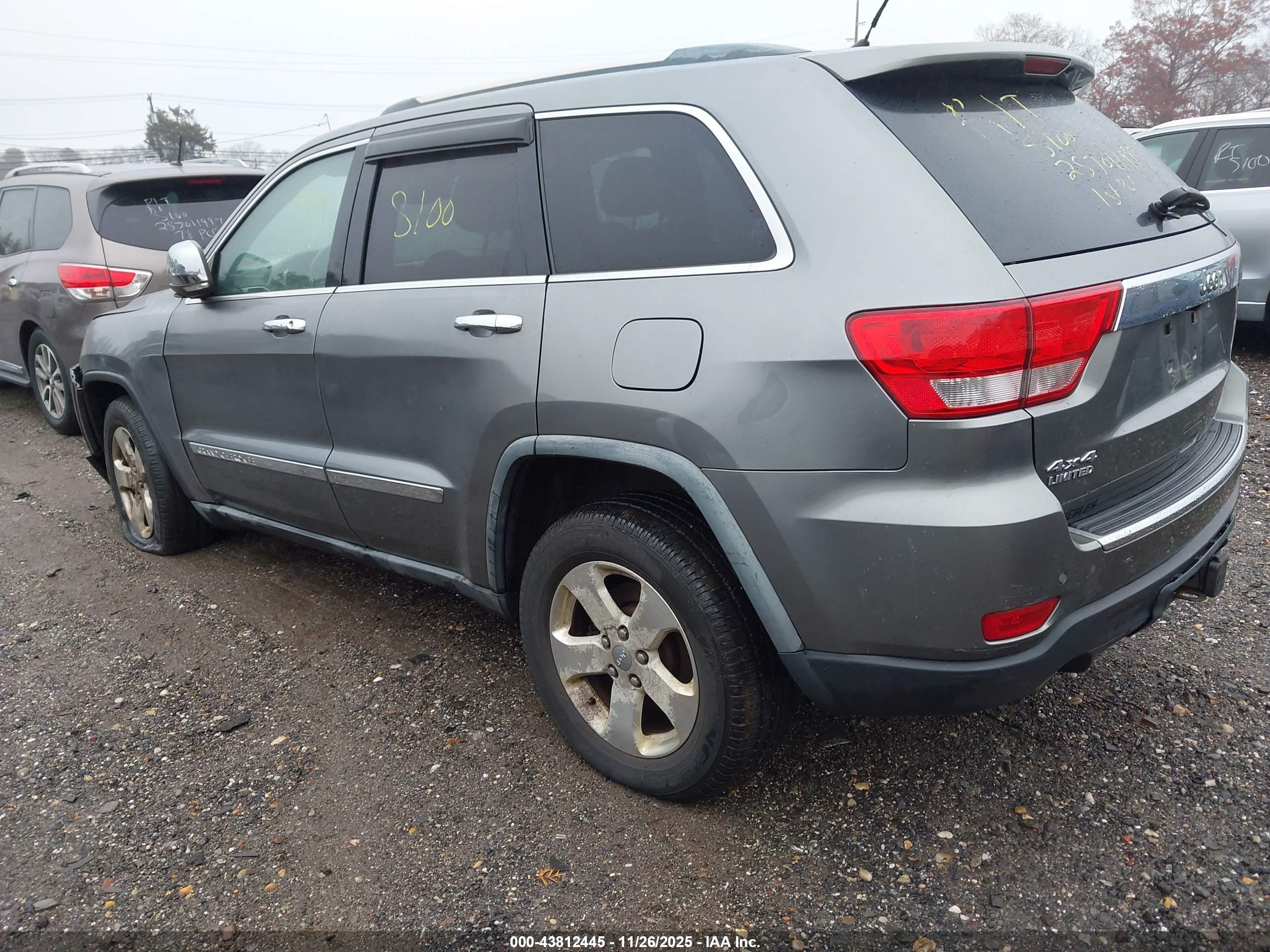 JEEP GRAND image 3