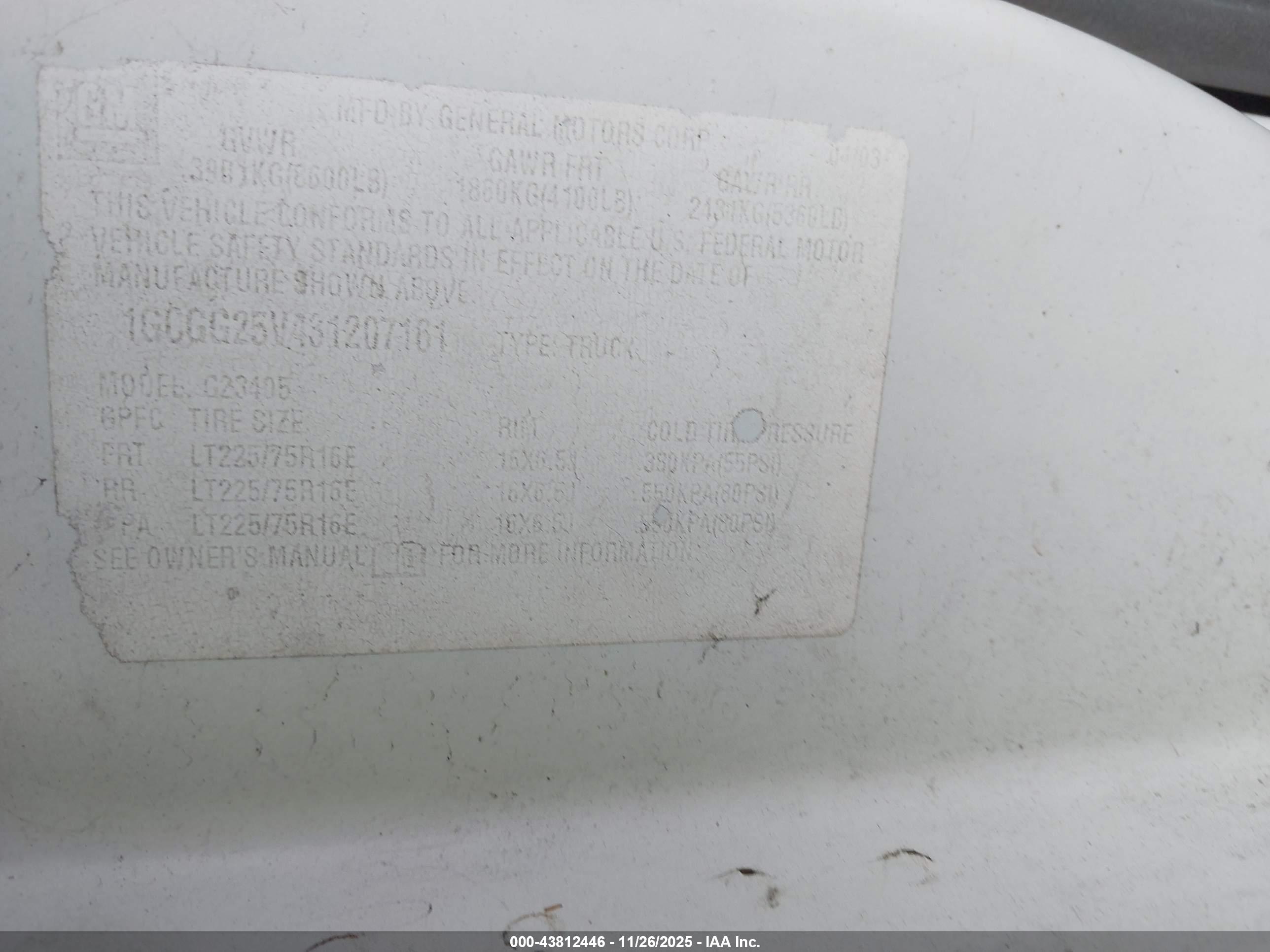 CHEVROLET EXPRESS image 9