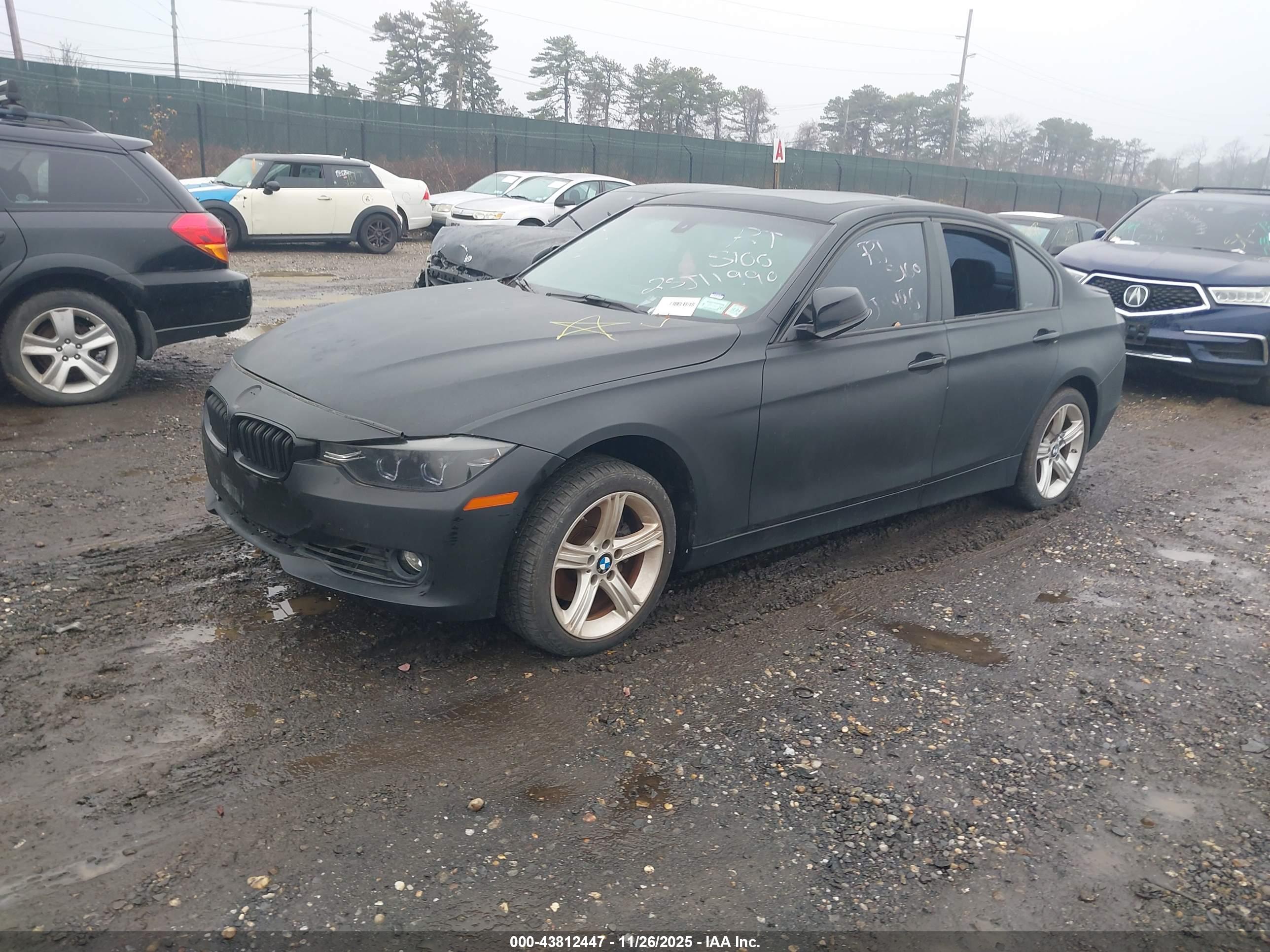 BMW 328I image 2