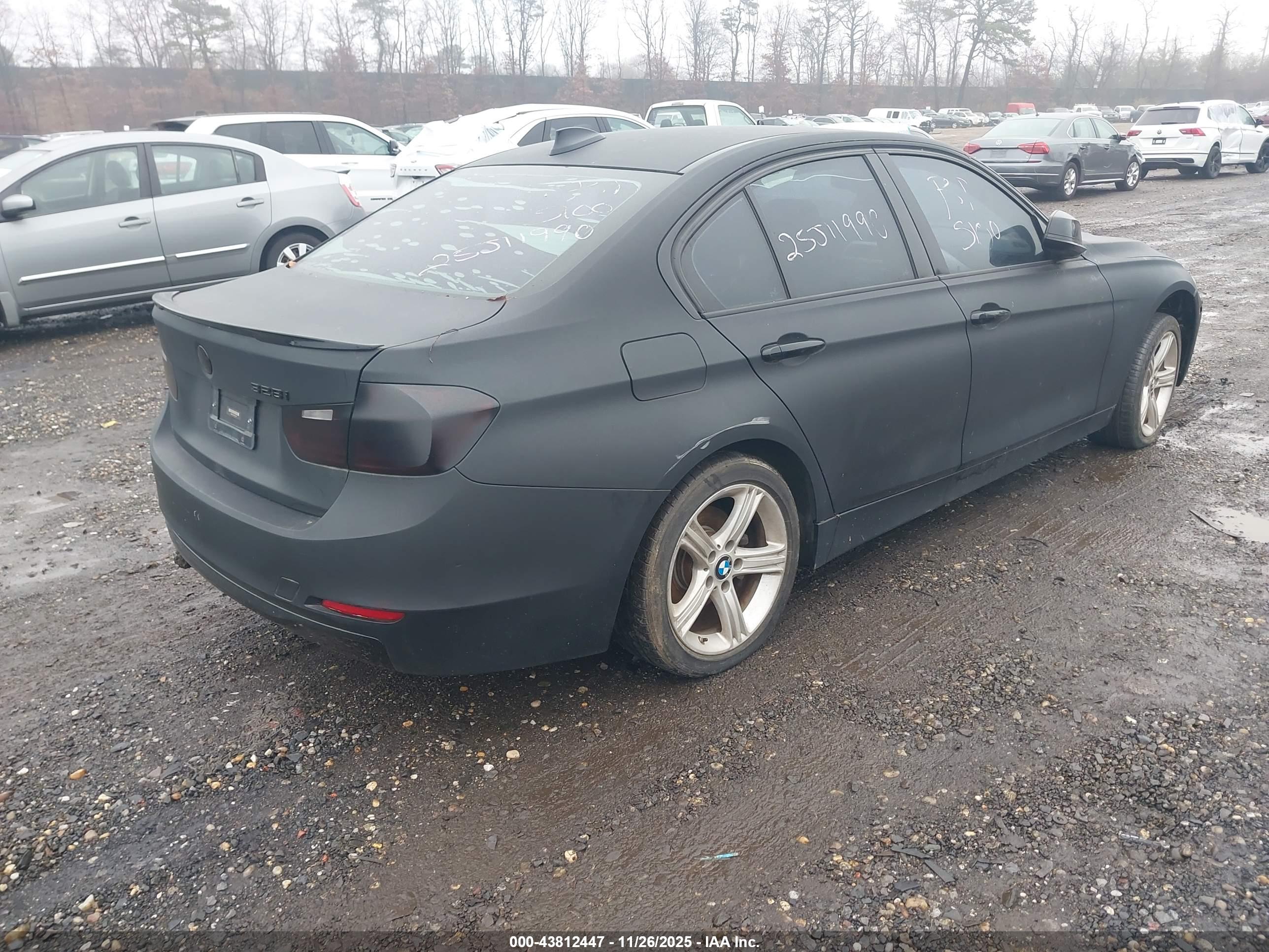 BMW 328I image 4