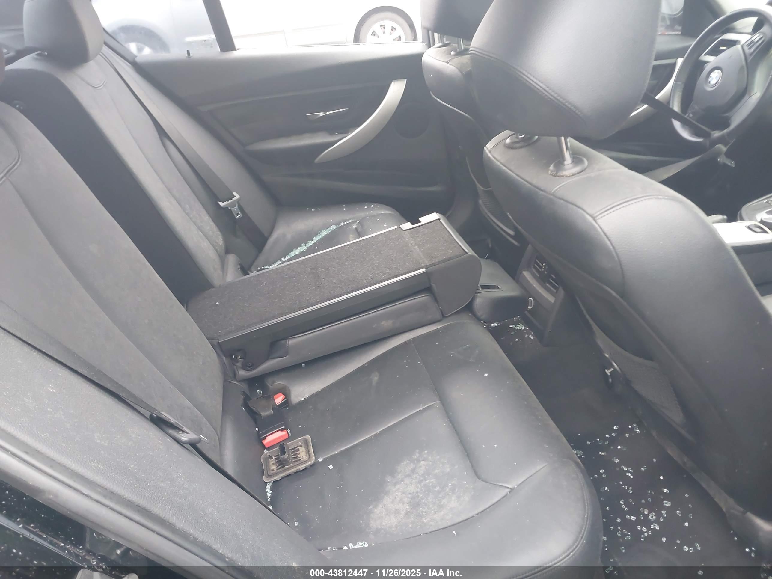 BMW 328I image 8