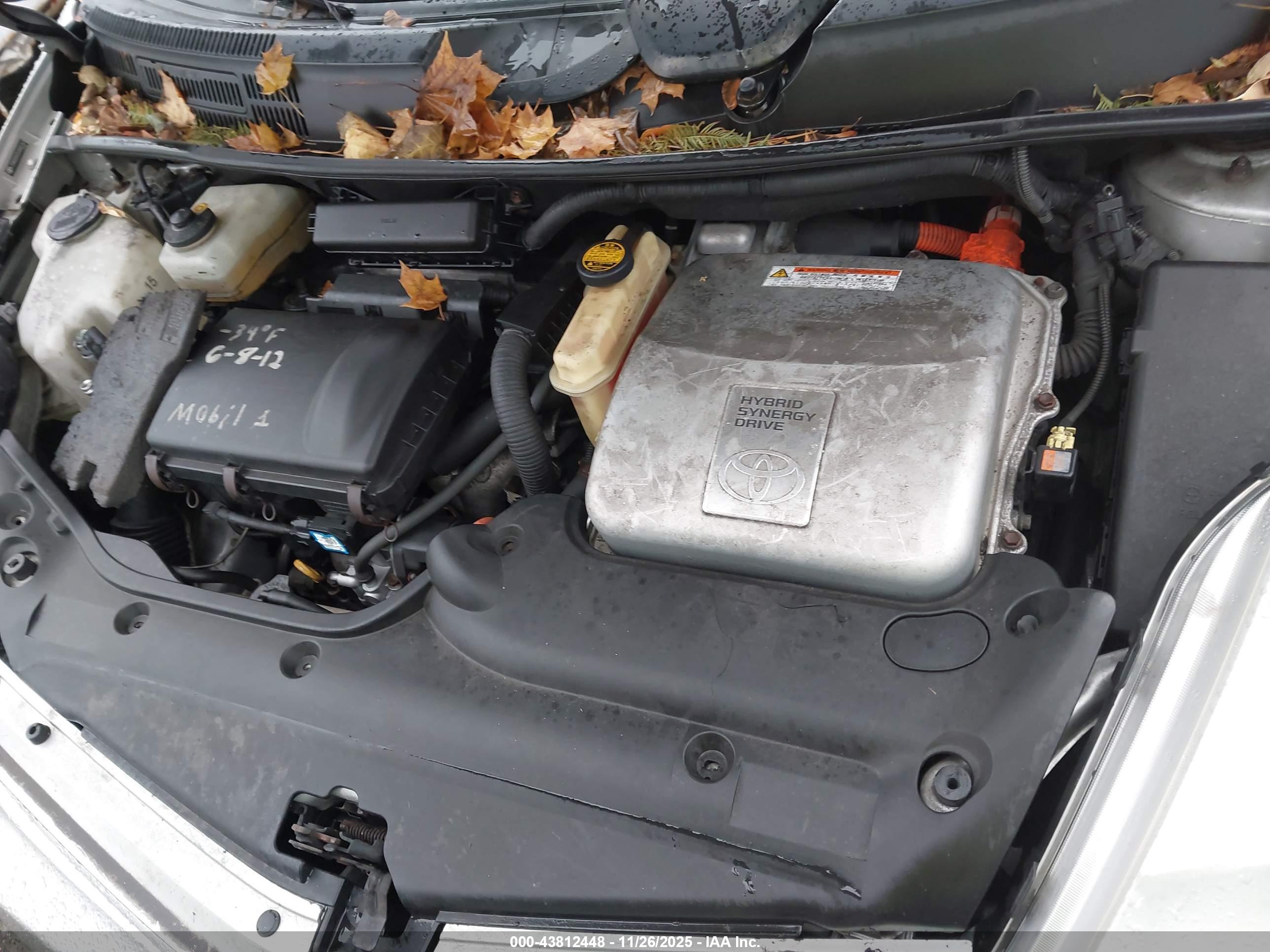 TOYOTA PRIUS image 10