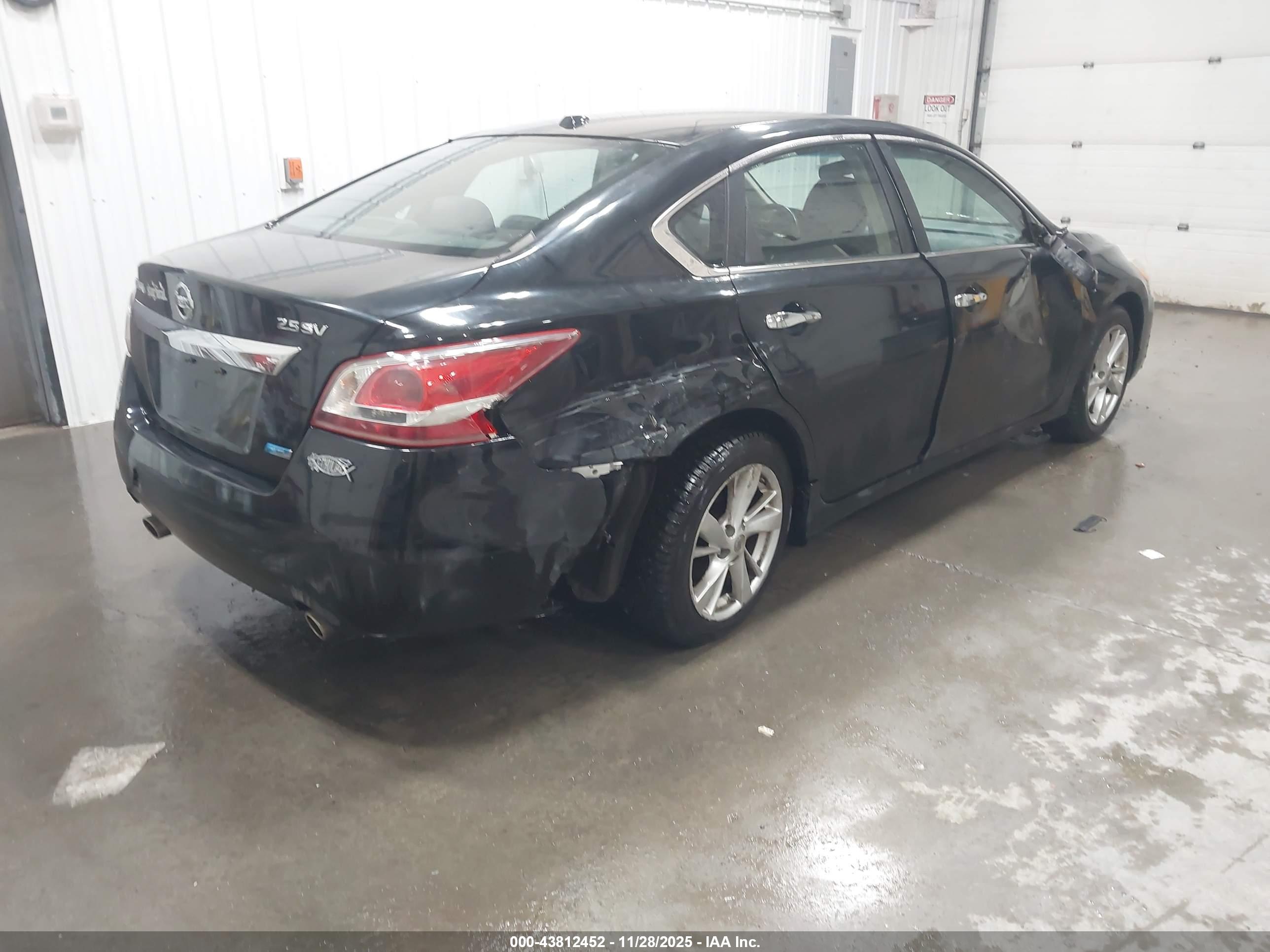 NISSAN ALTIMA image 4
