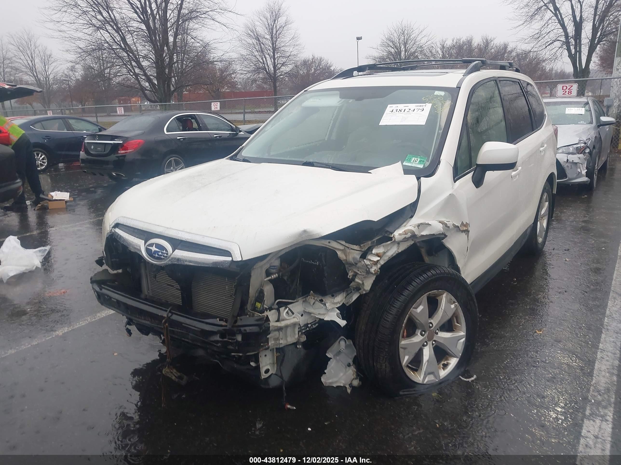 SUBARU FORESTER image 2