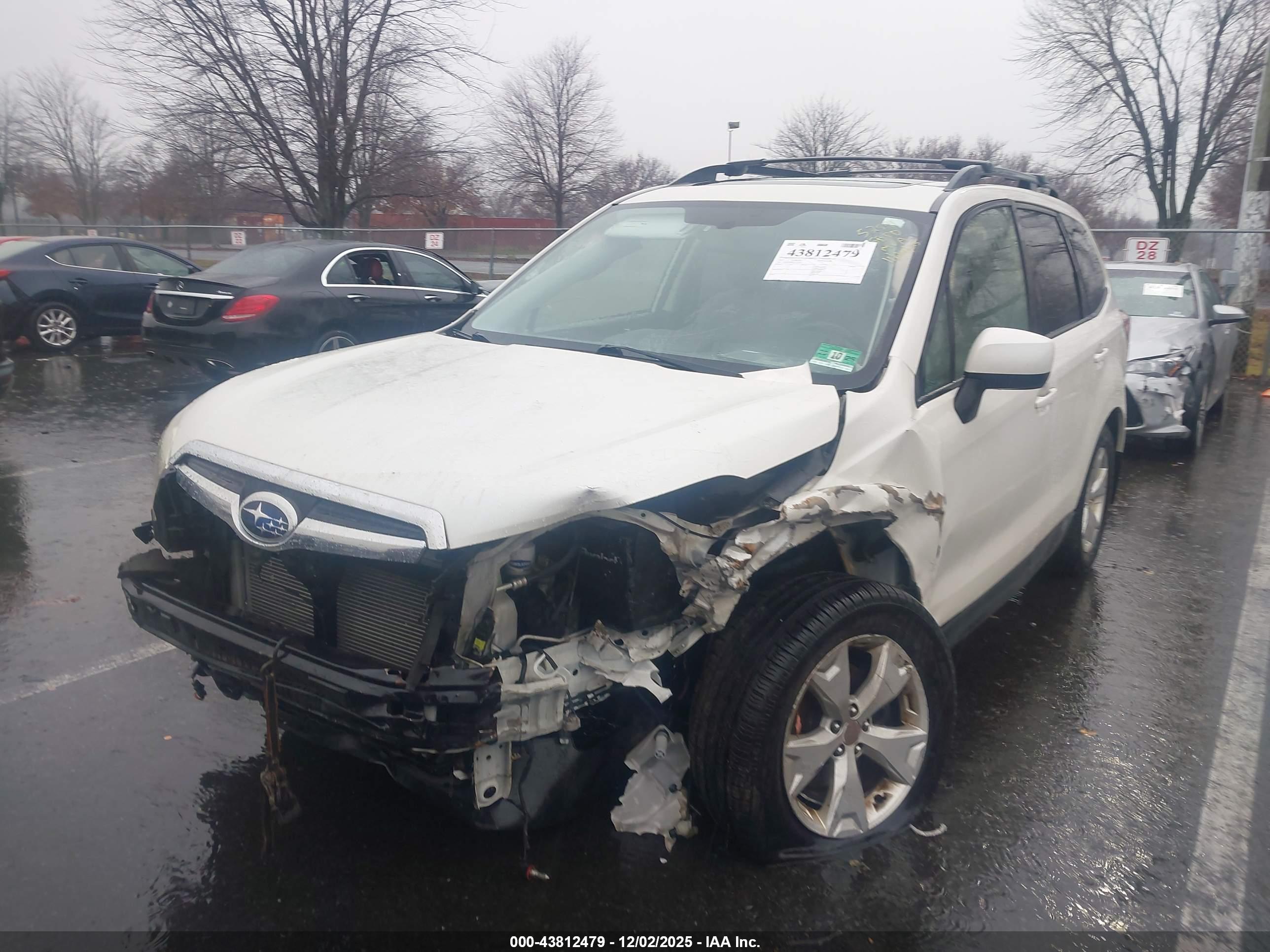 SUBARU FORESTER image 6