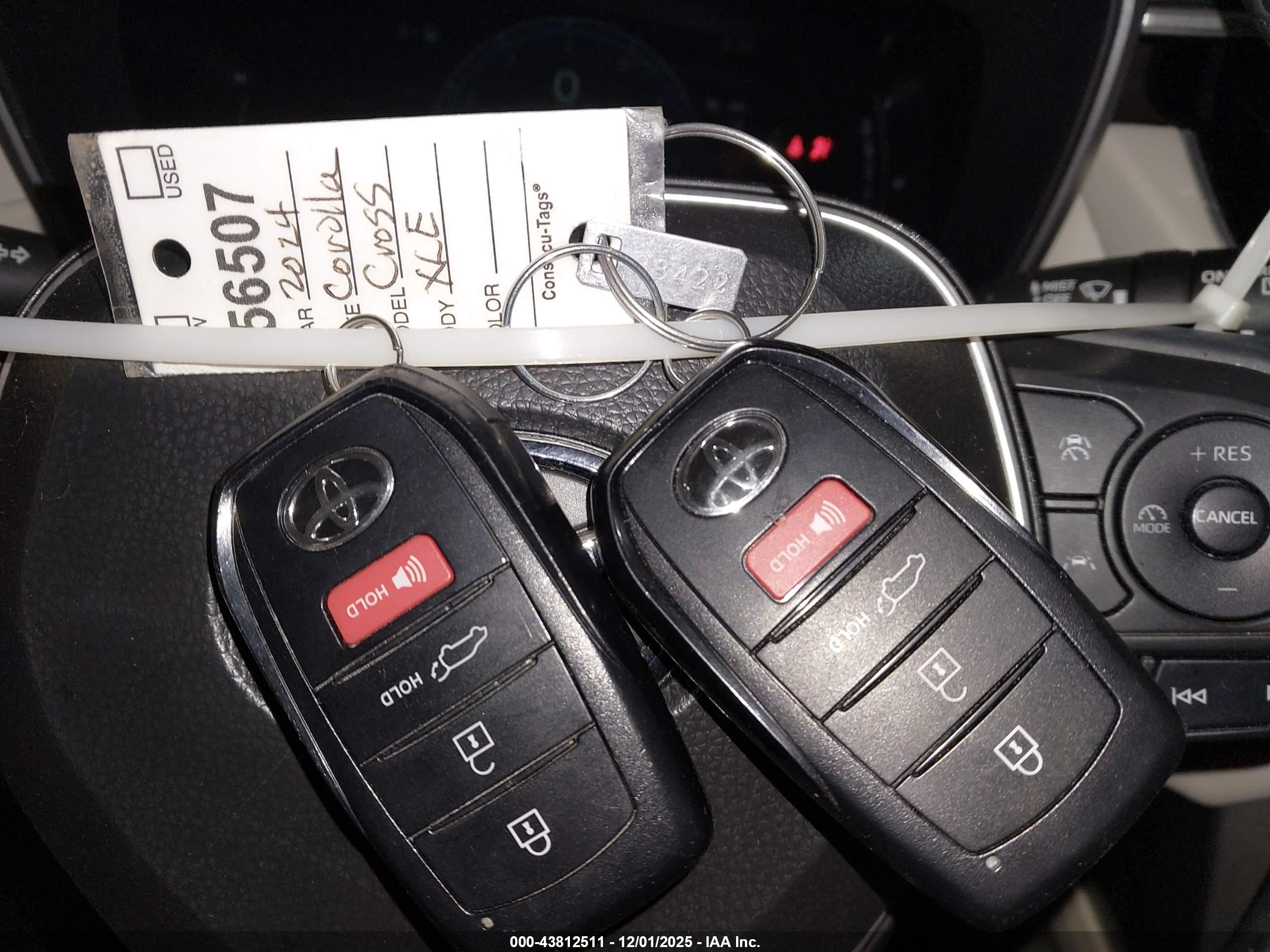 TOYOTA COROLLA image 11