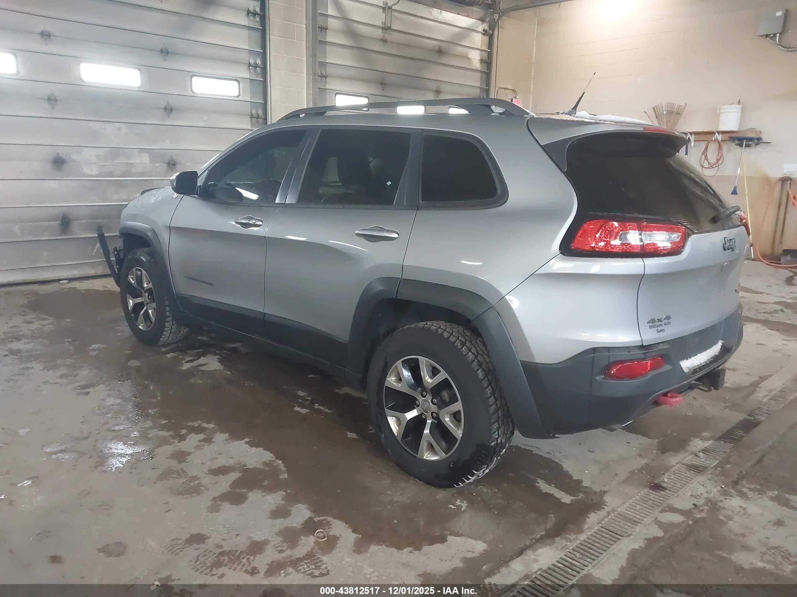 JEEP CHEROKEE image 3