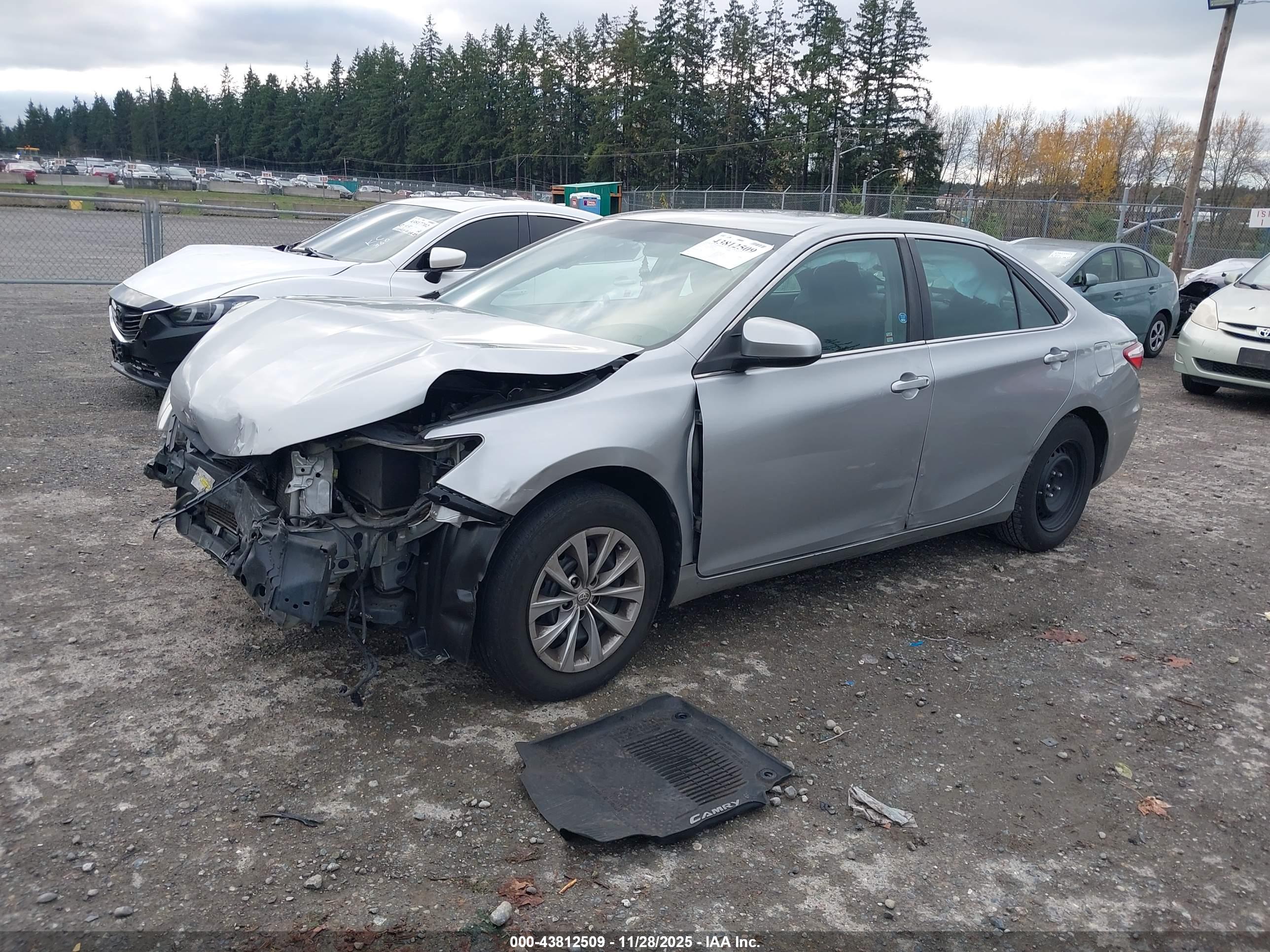 TOYOTA CAMRY image 2