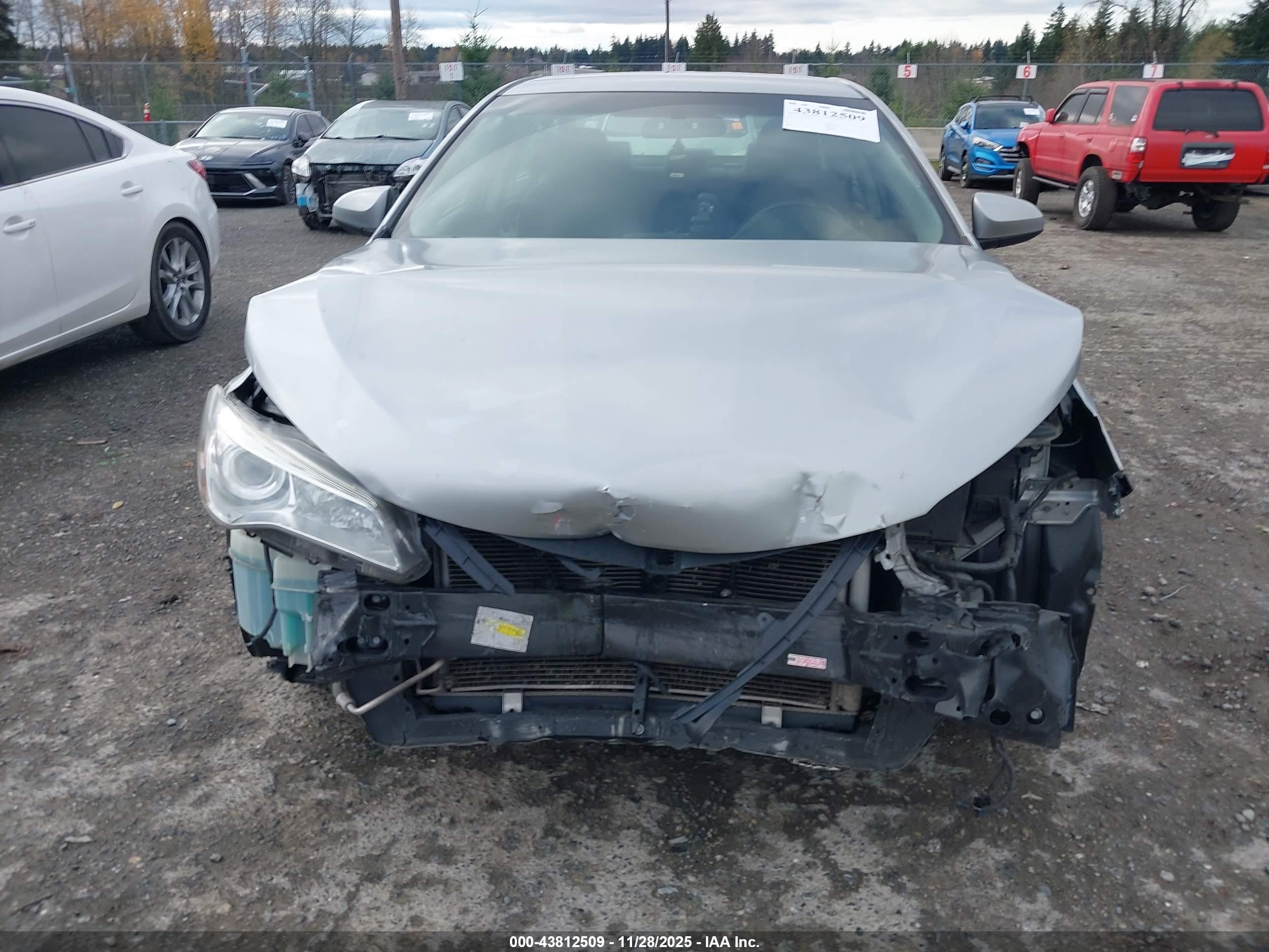 TOYOTA CAMRY image 6