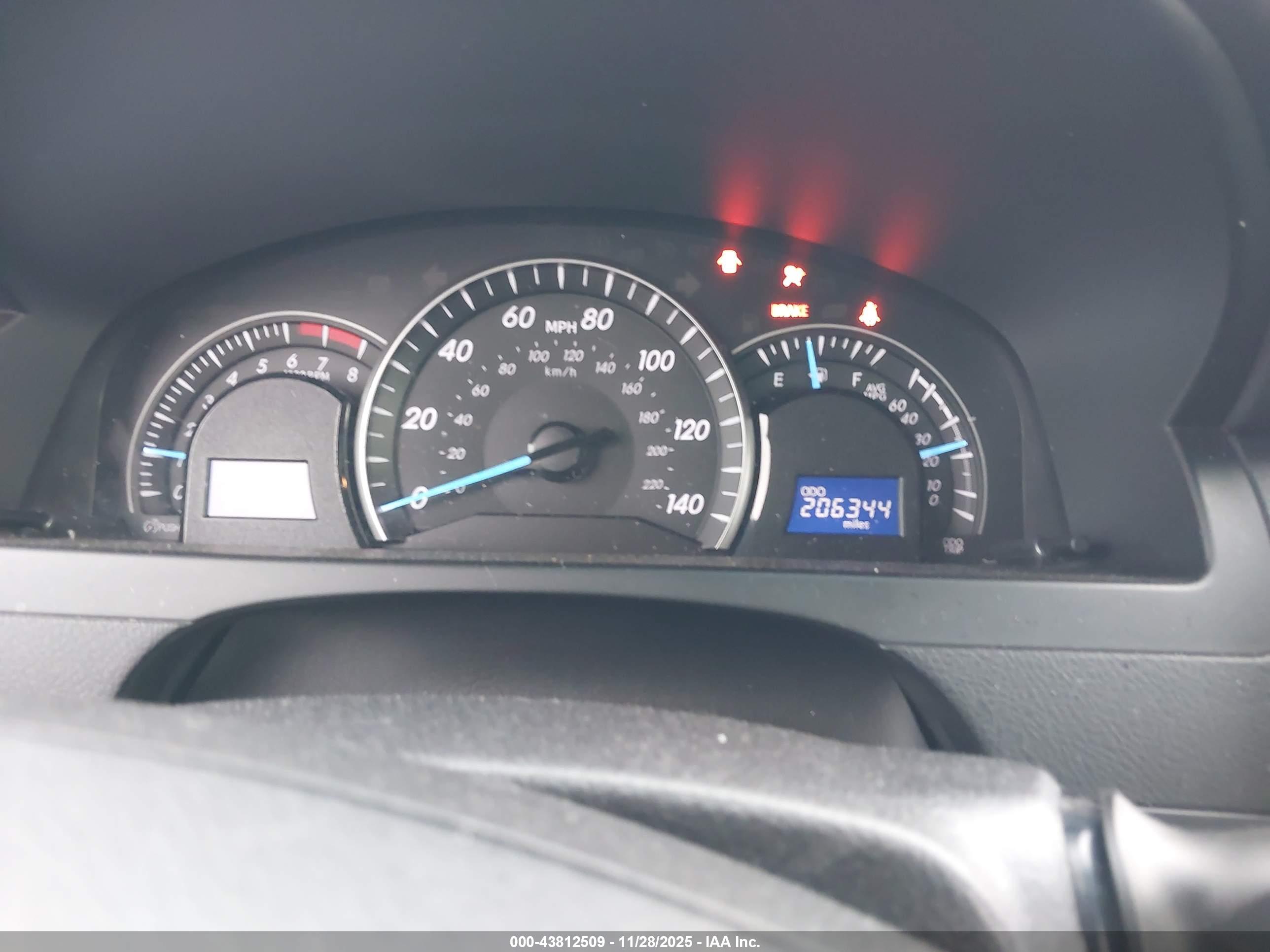 TOYOTA CAMRY image 7