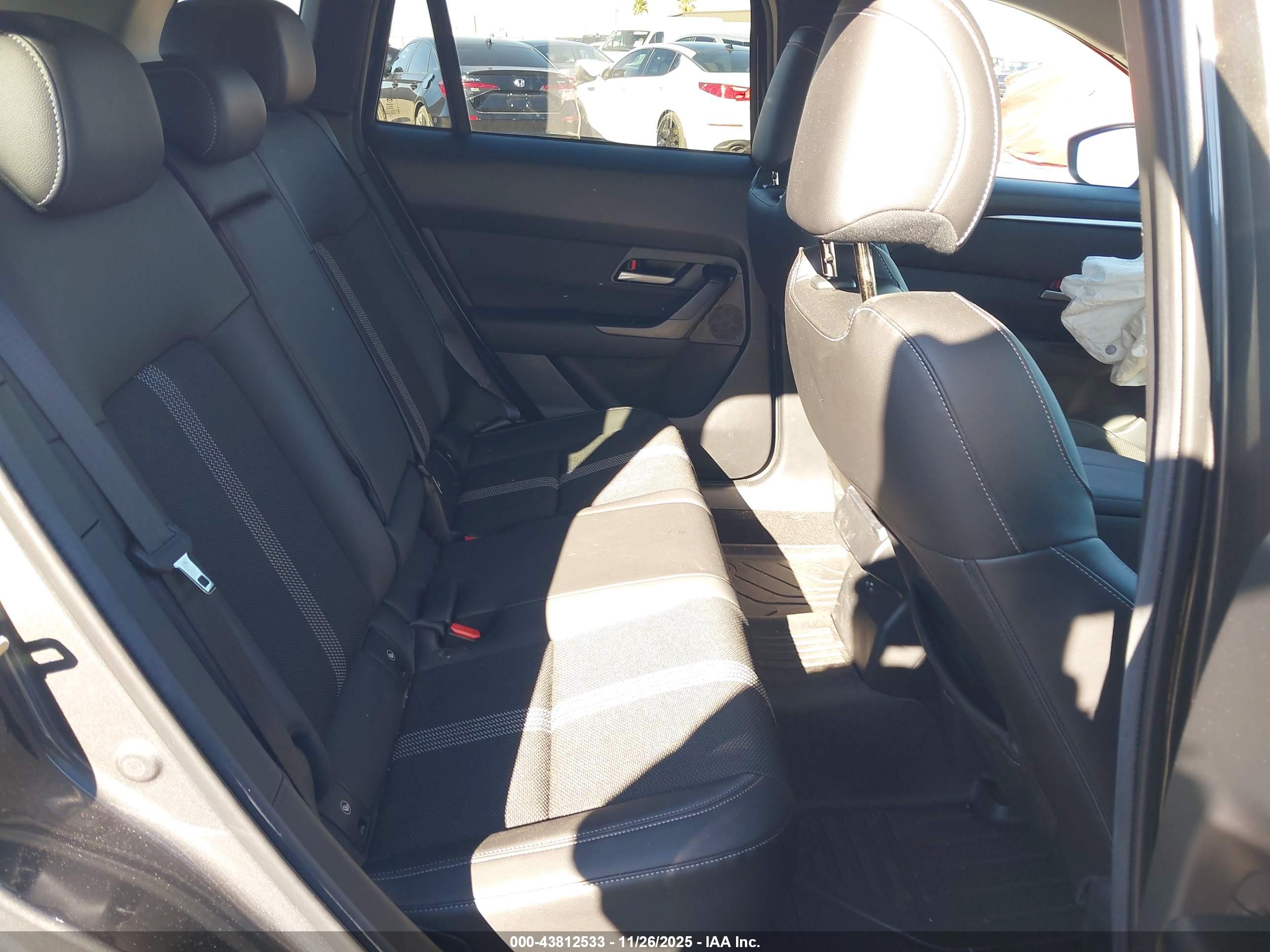 MAZDA CX-50 image 8