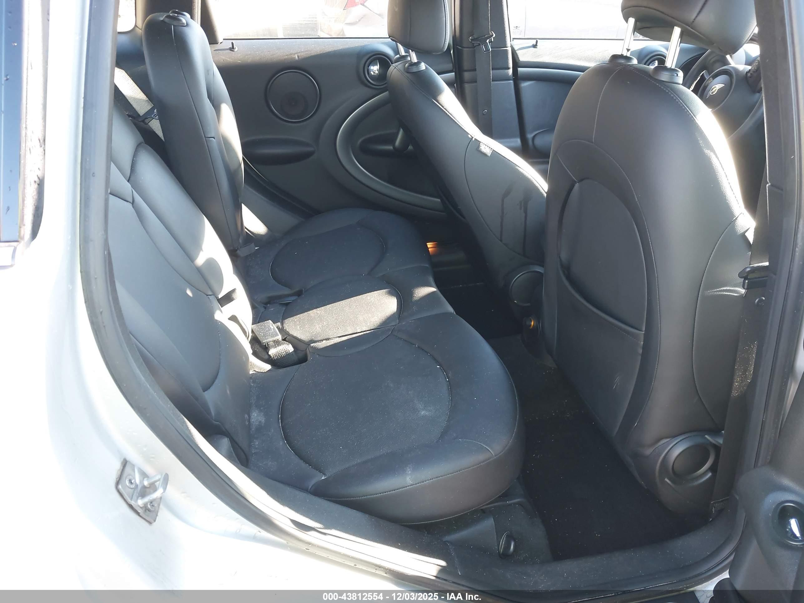 MINI COOPER image 8