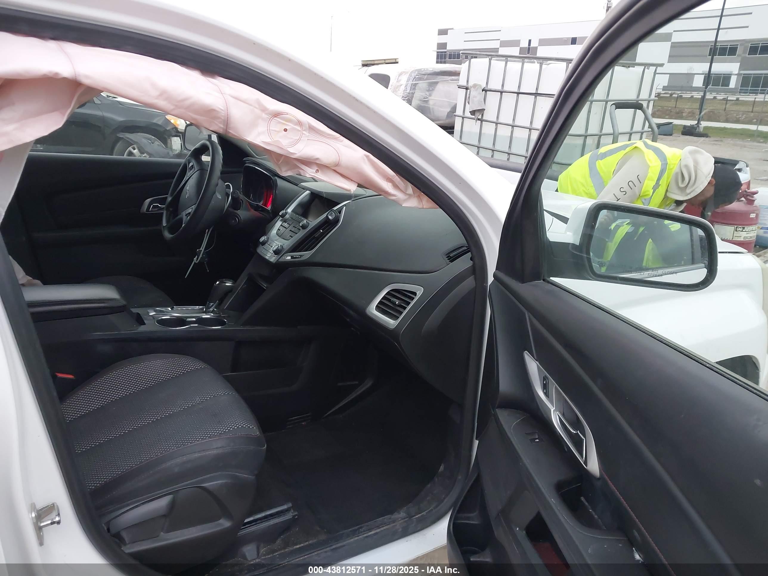 GMC TERRAIN image 5