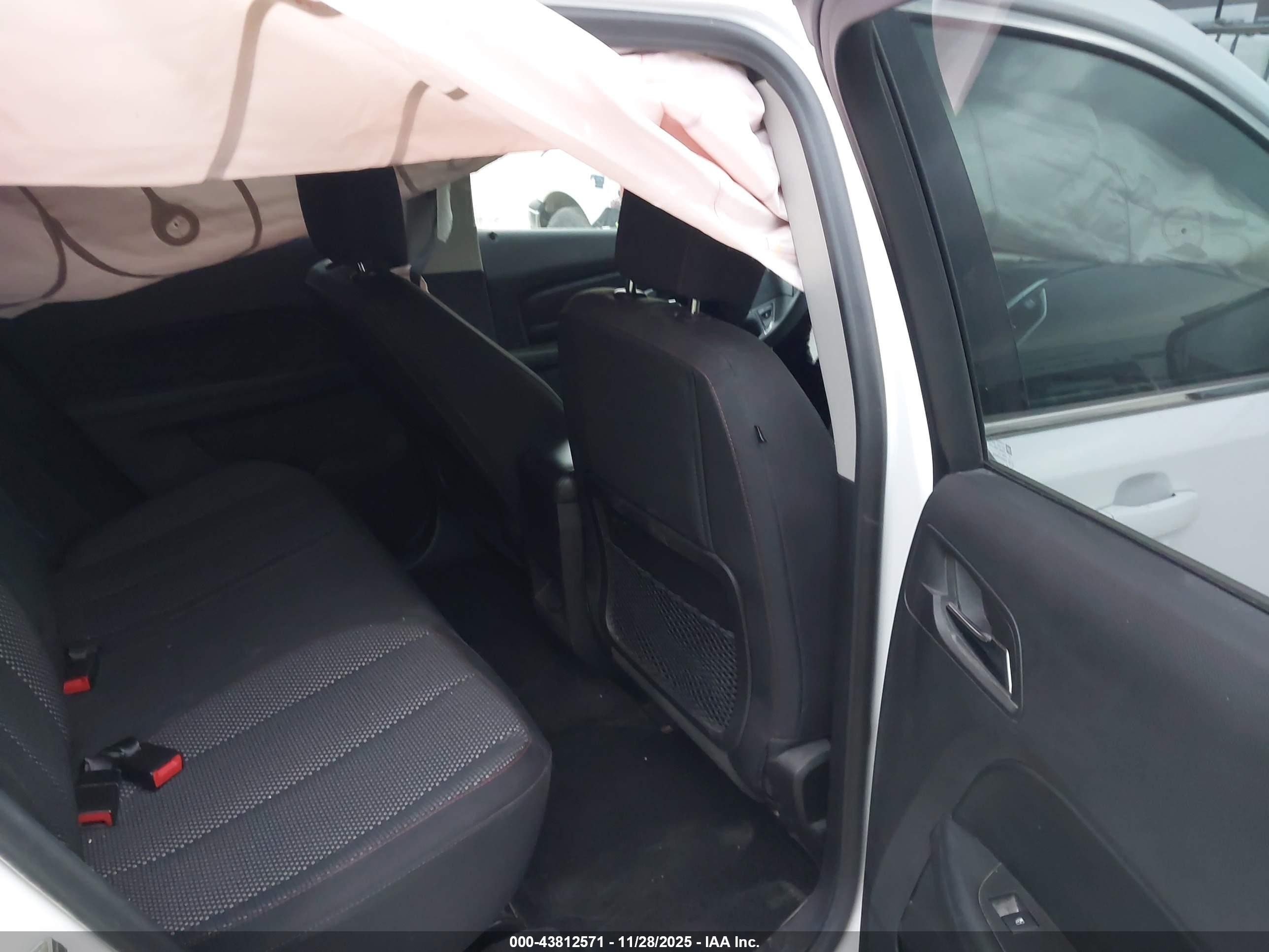GMC TERRAIN image 8