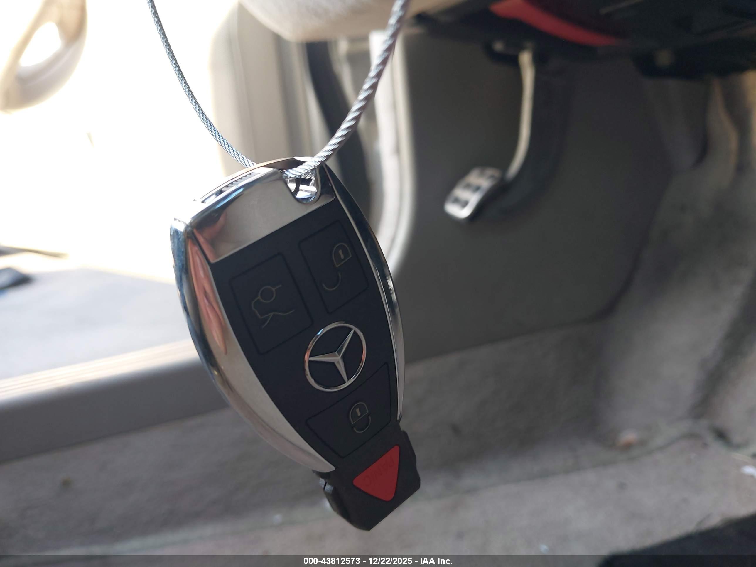 MERCEDES-BENZ CLK image 11