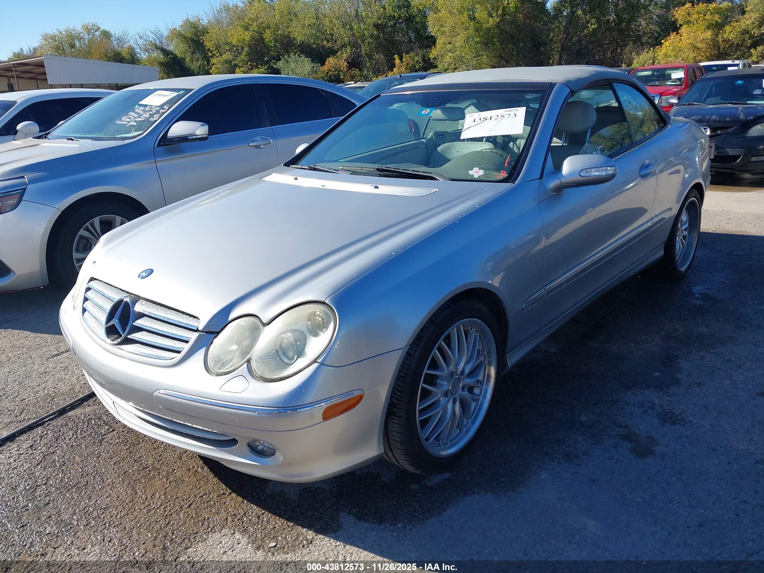 MERCEDES-BENZ CLK image 2