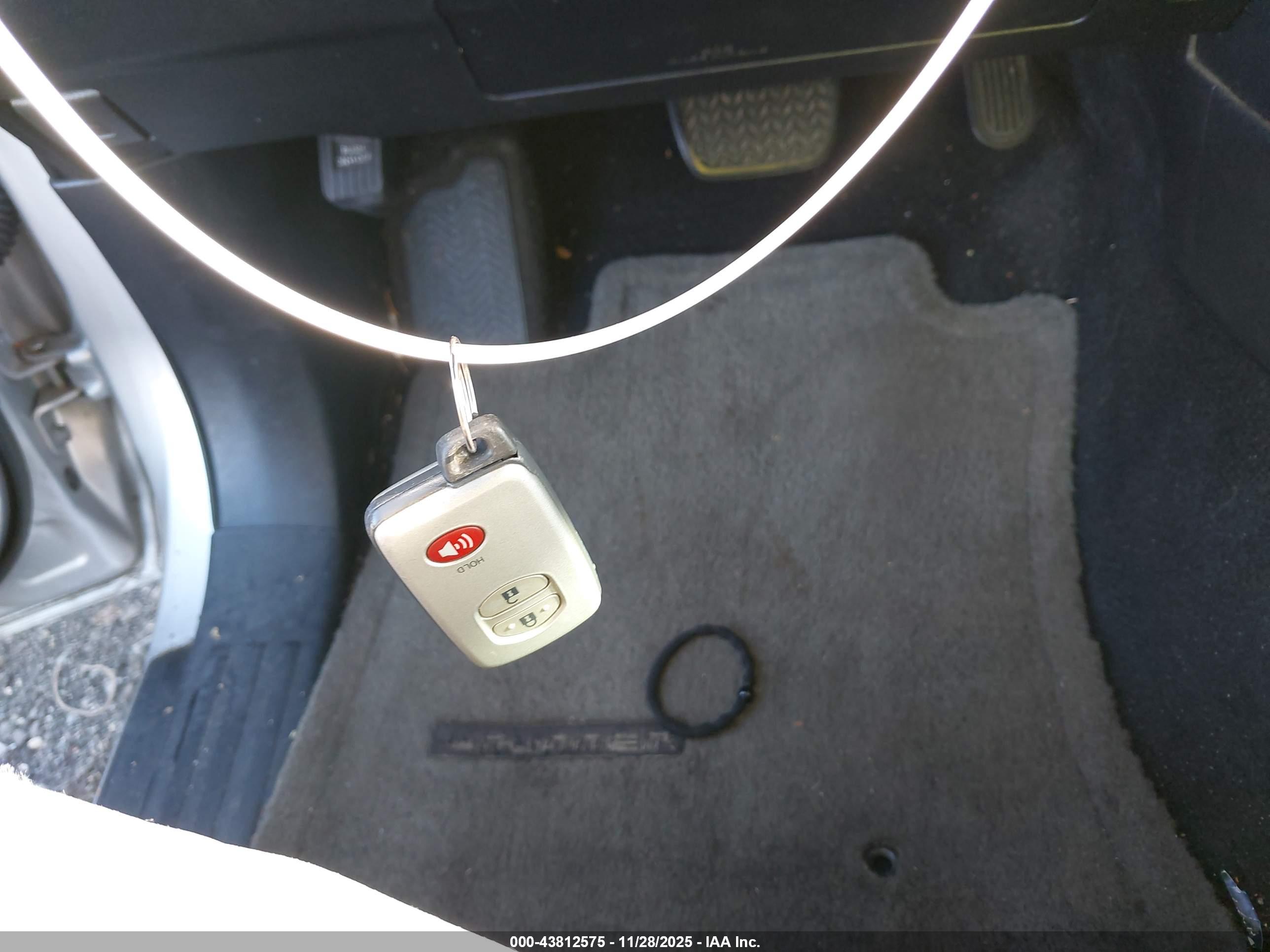 TOYOTA 4RUNNER image 11