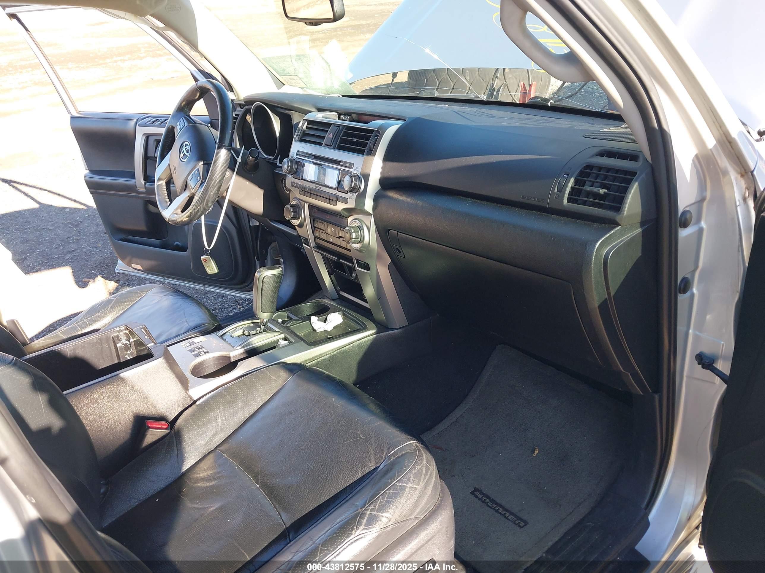 TOYOTA 4RUNNER image 5