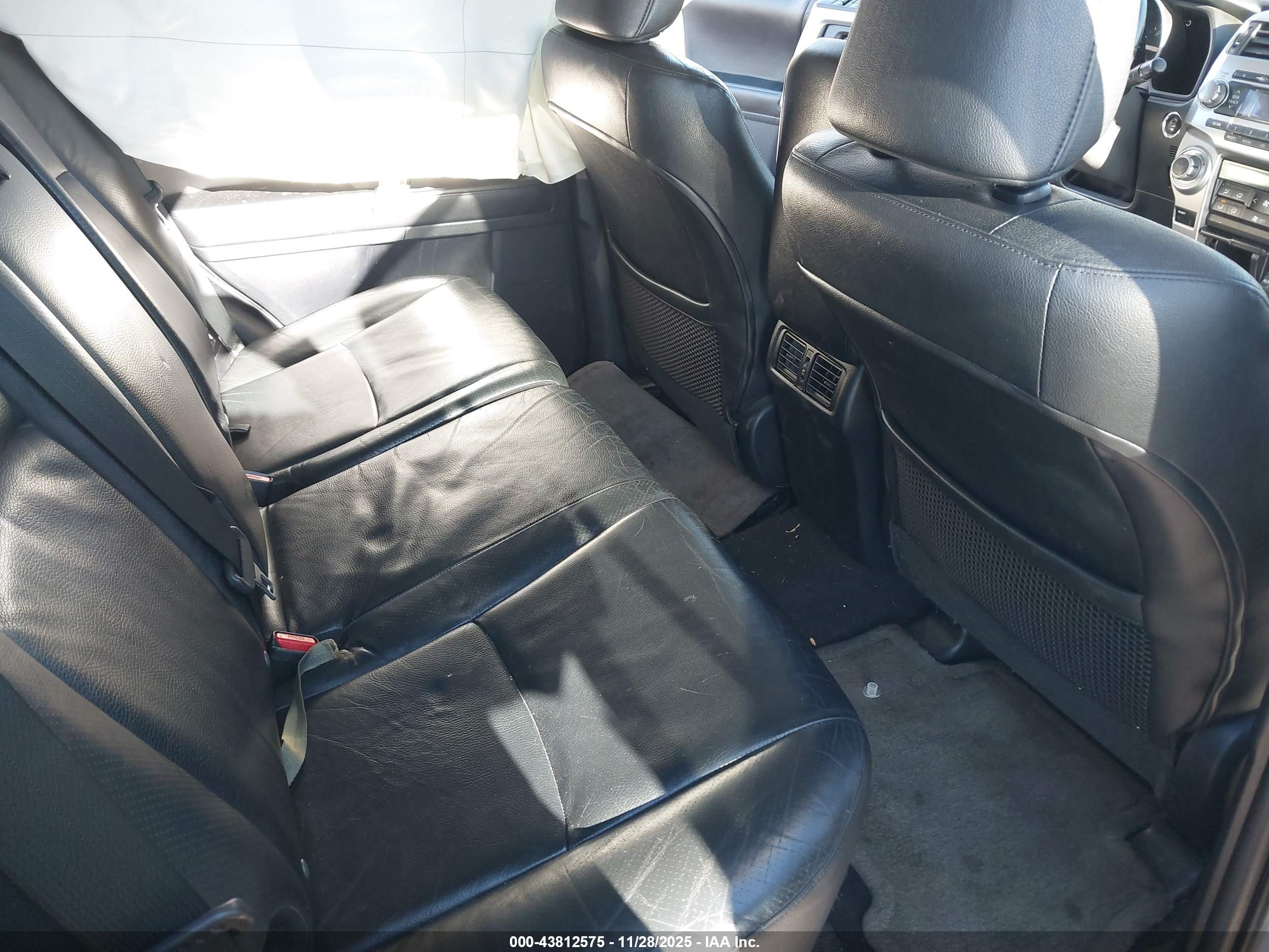 TOYOTA 4RUNNER image 8