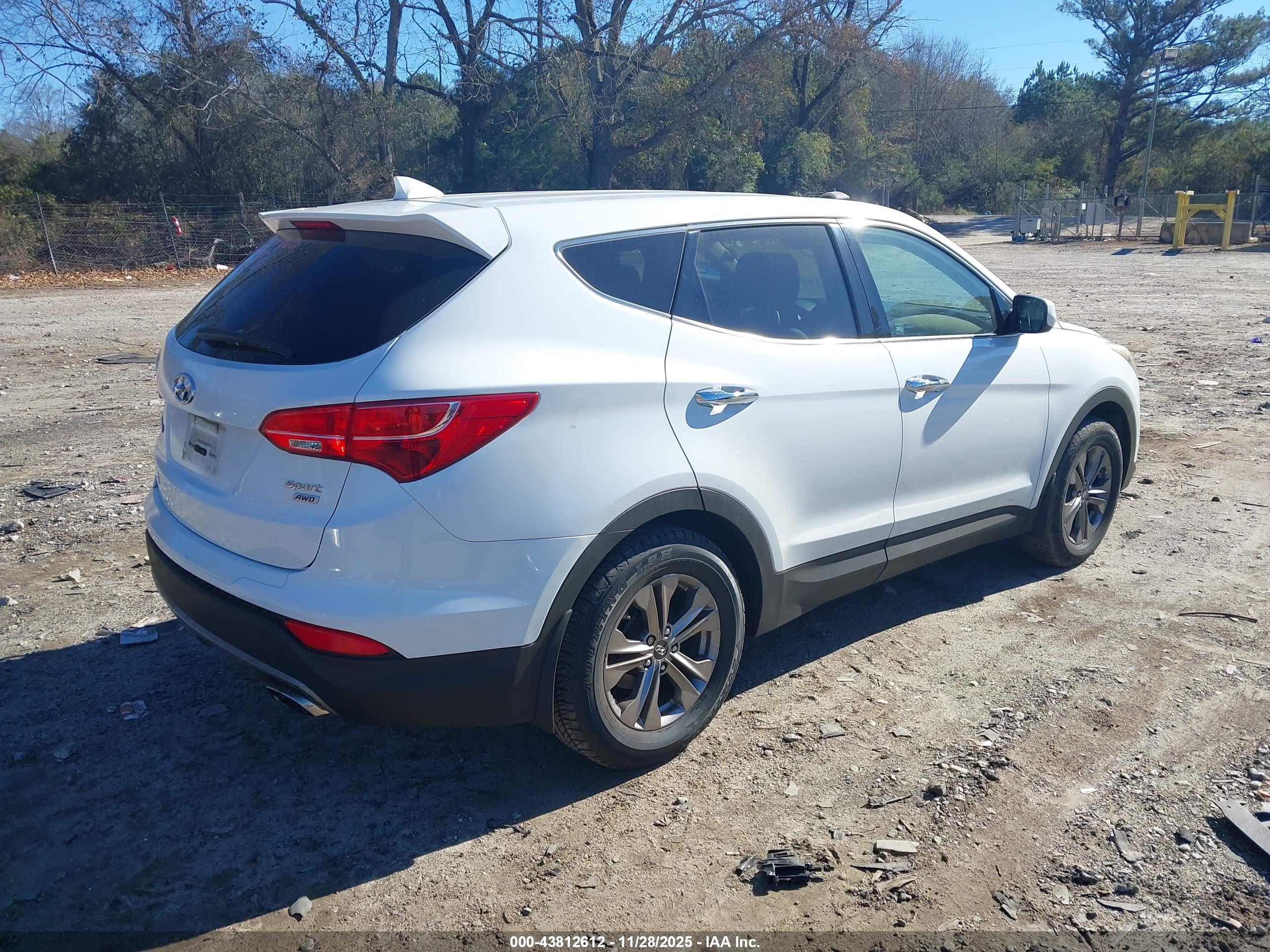 HYUNDAI SANTA image 4