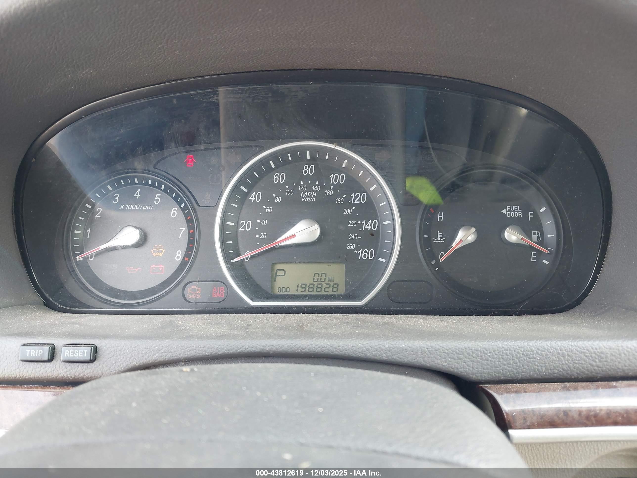 HYUNDAI SONATA image 7