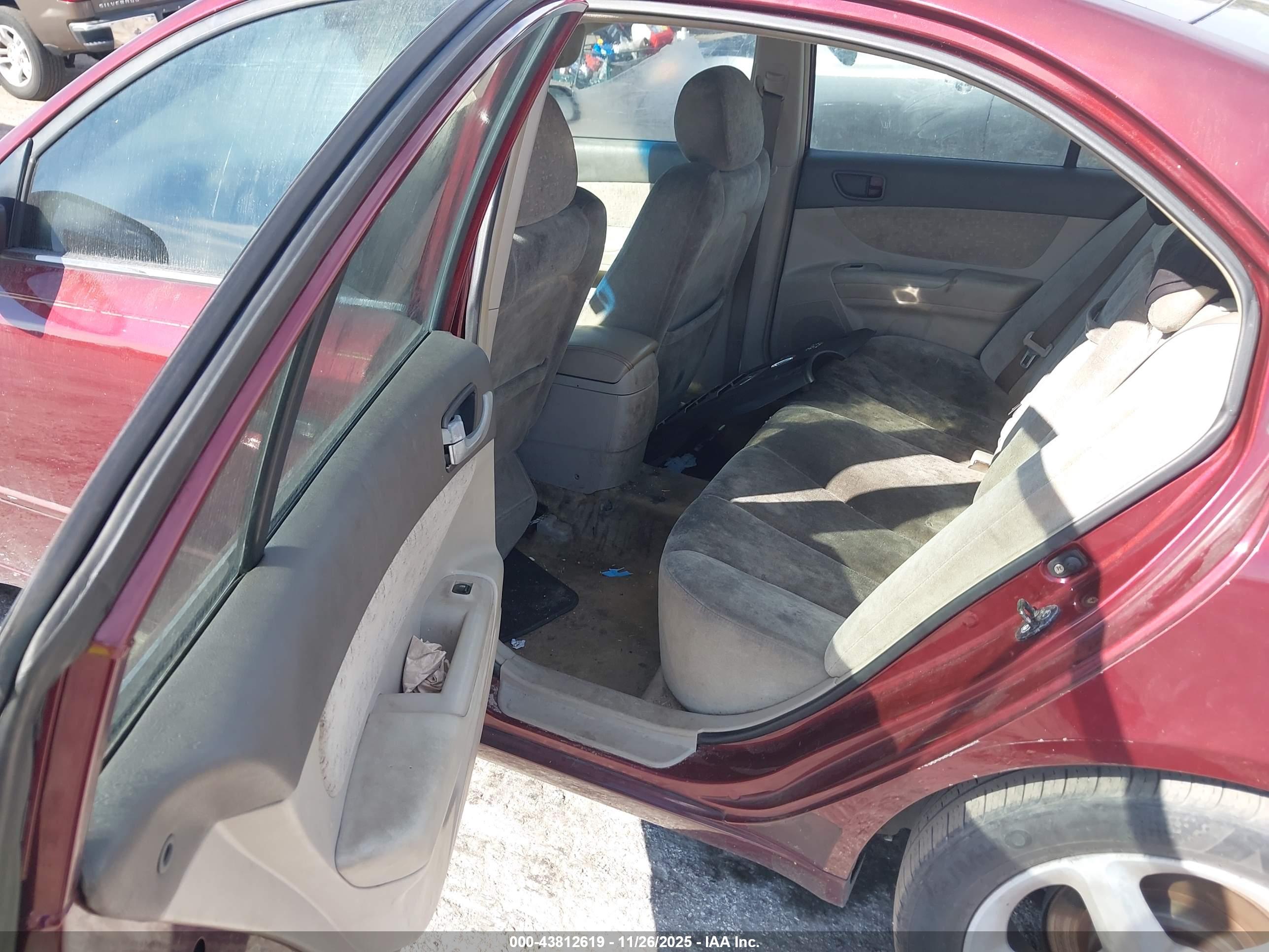 HYUNDAI SONATA image 8