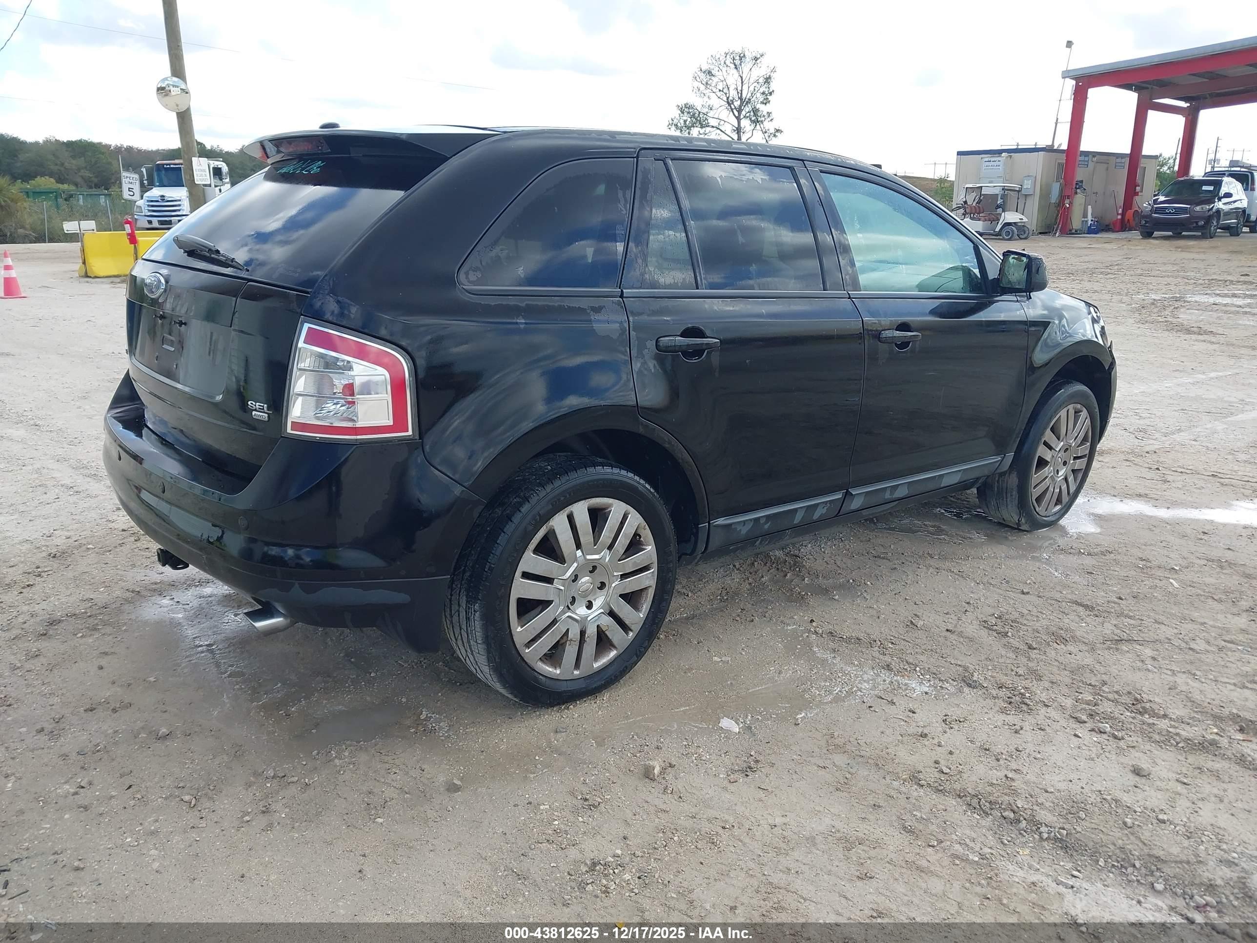FORD EDGE image 4