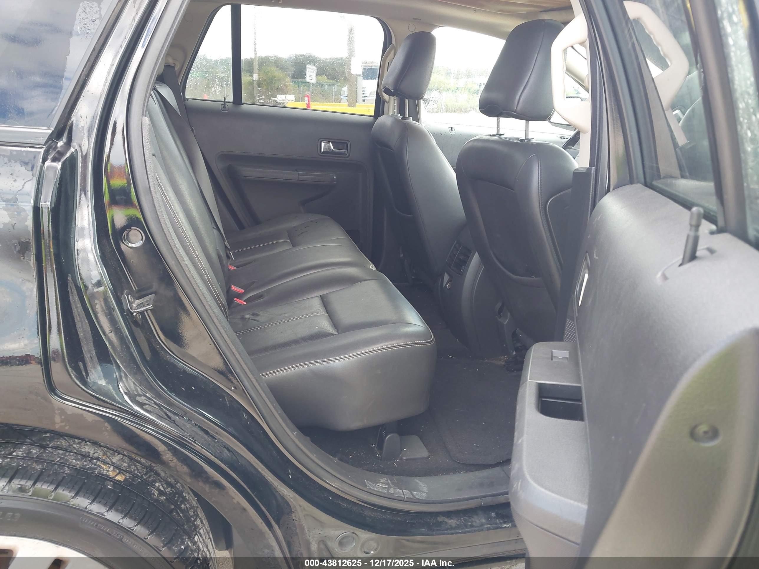 FORD EDGE image 8
