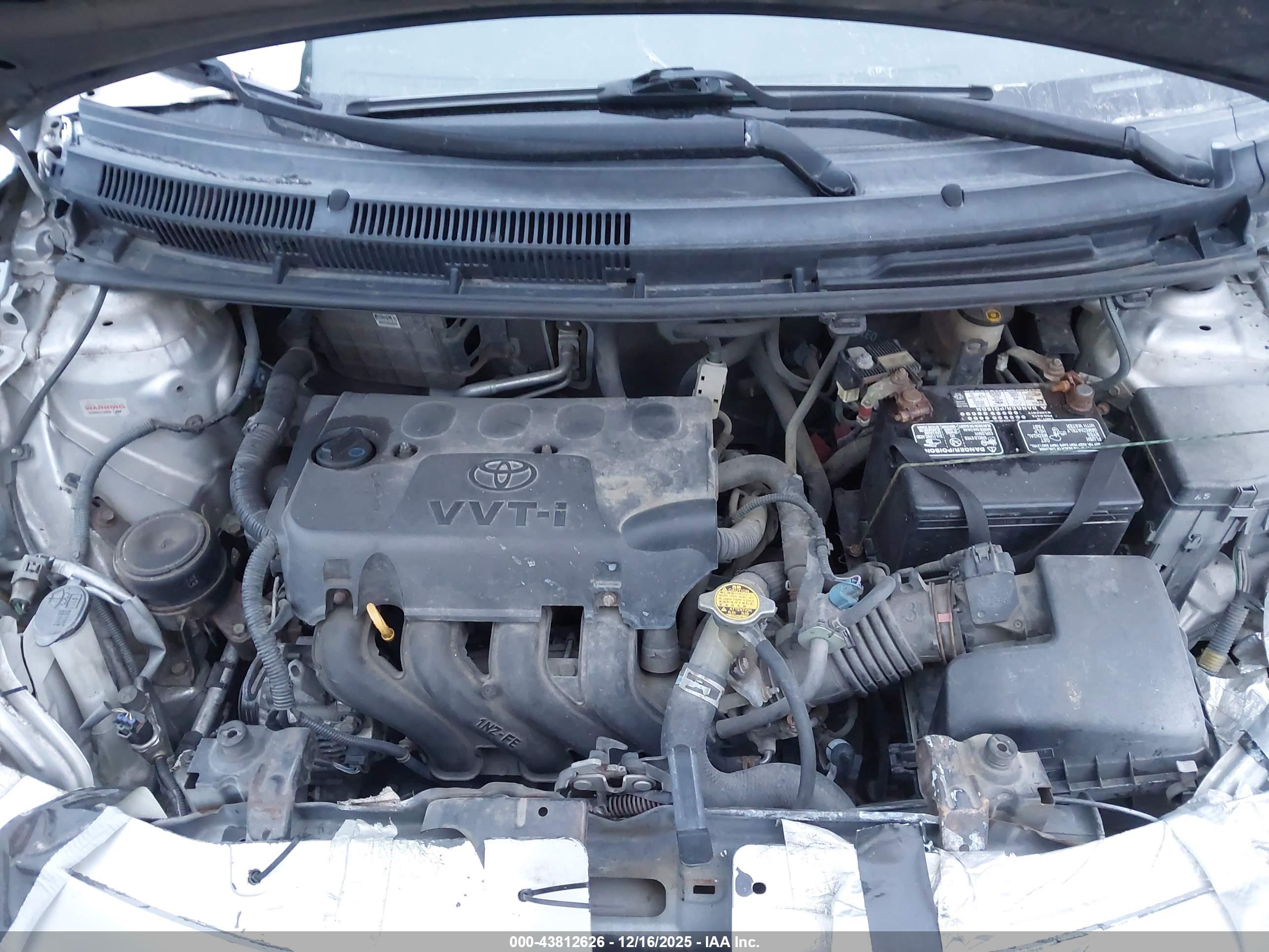 TOYOTA YARIS image 10