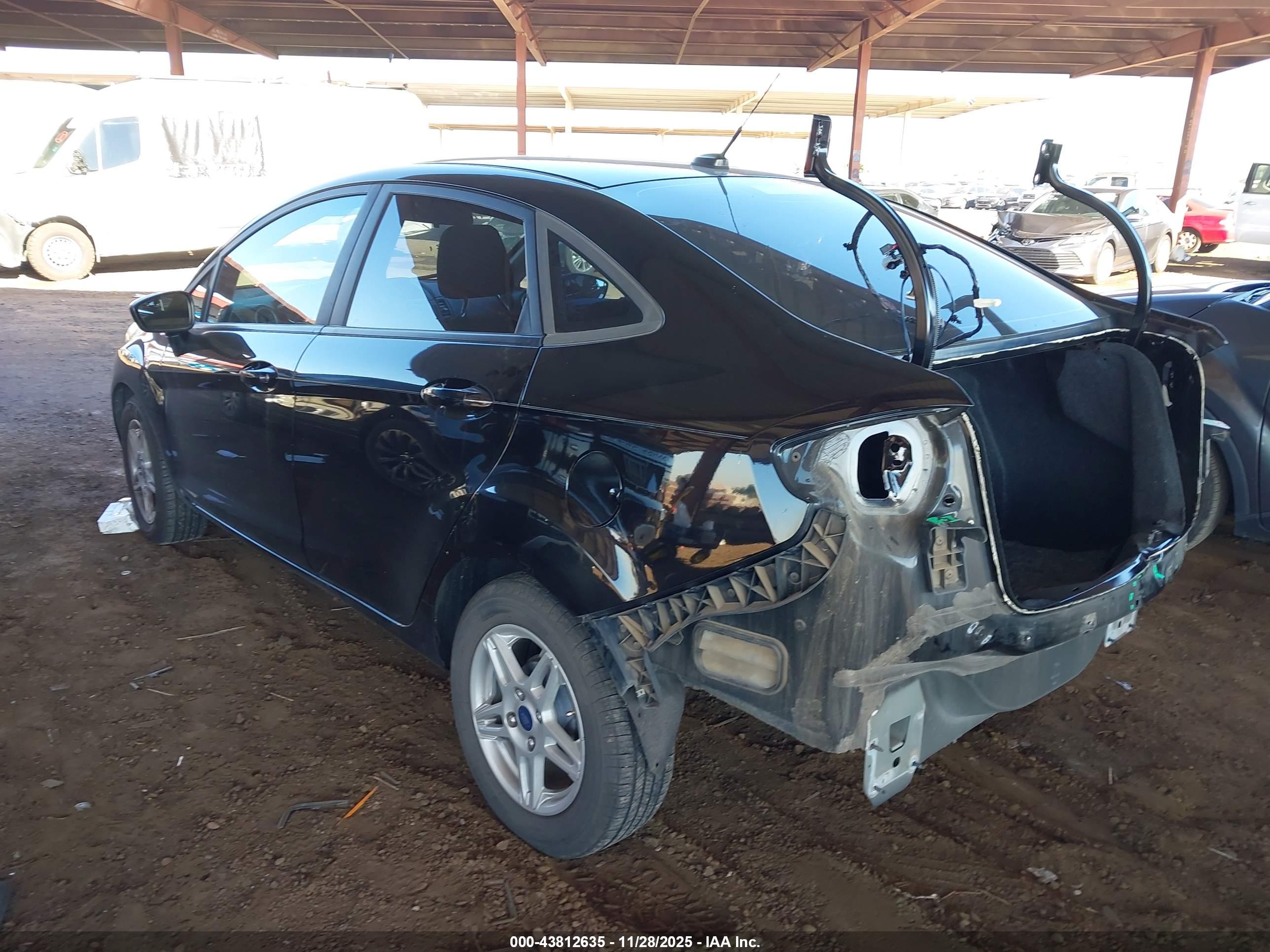 FORD FIESTA image 3