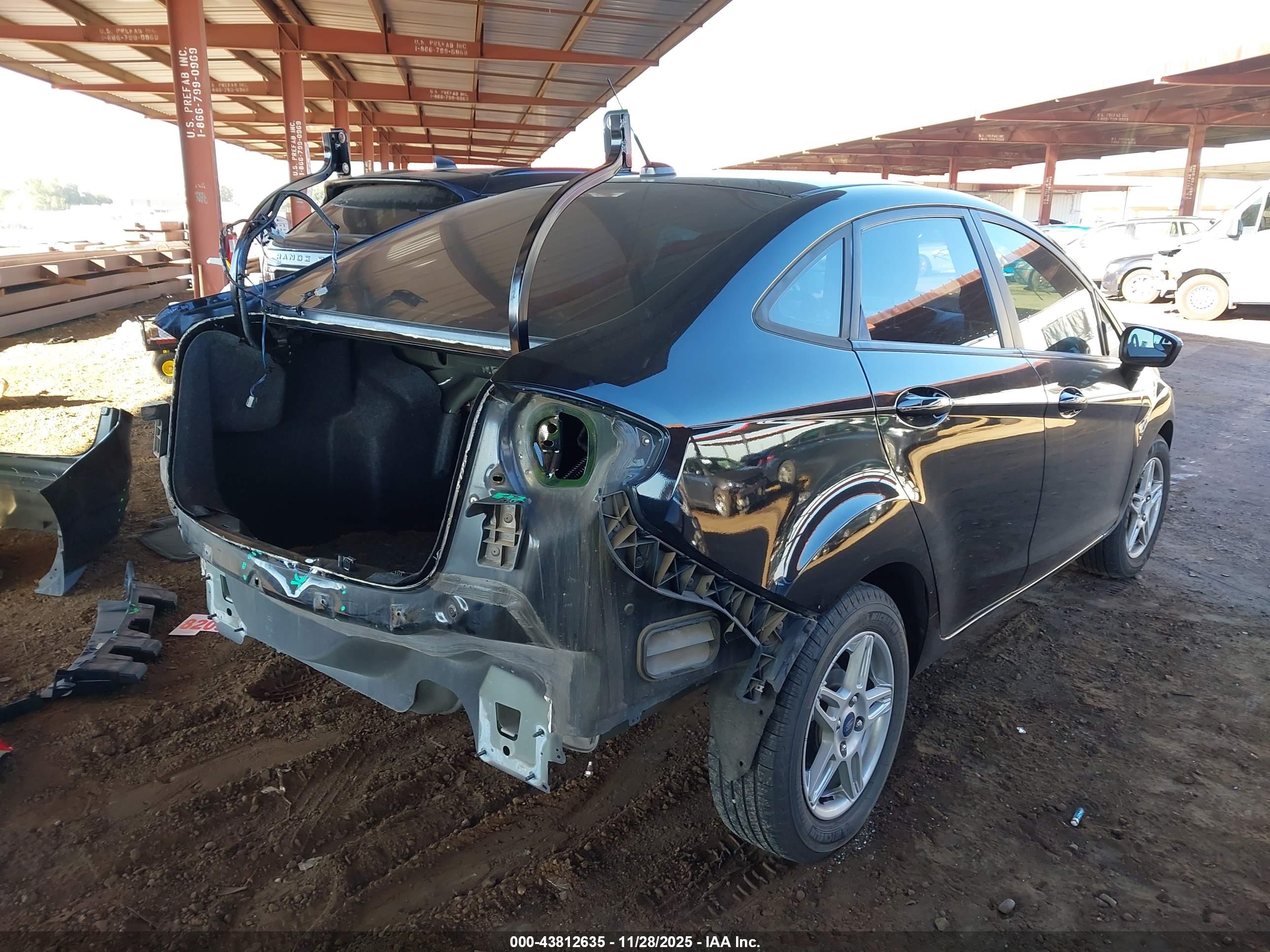FORD FIESTA image 4