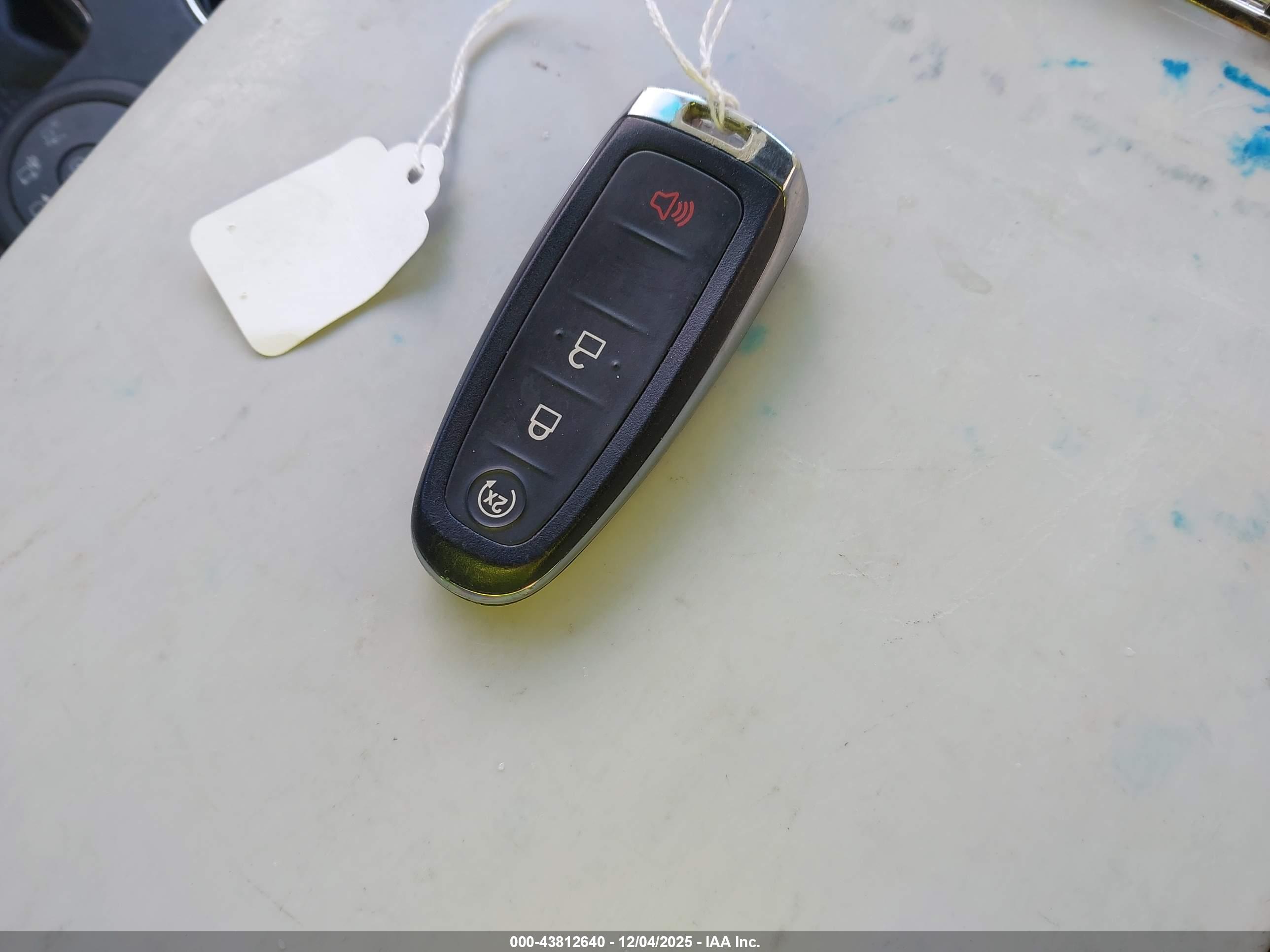FORD EXPLORER image 11