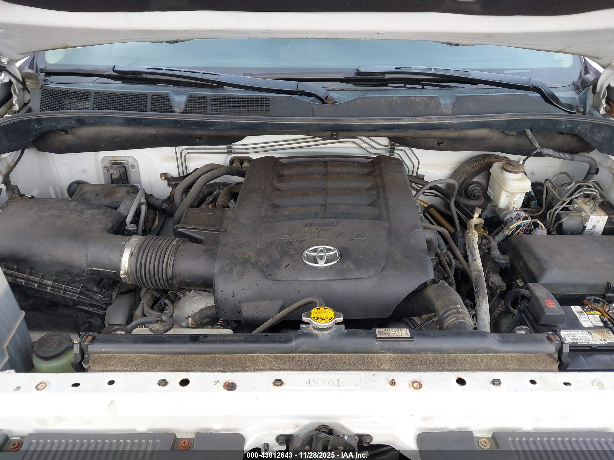 TOYOTA TUNDRA image 10