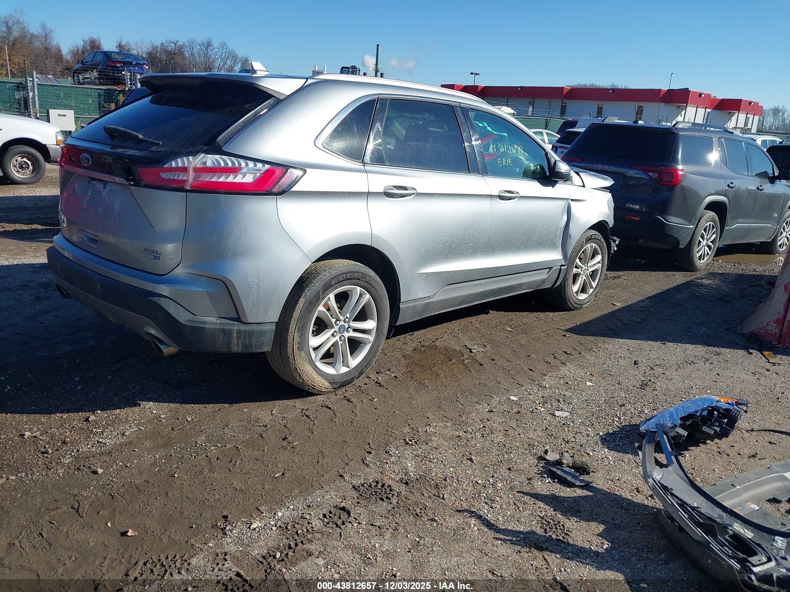 FORD EDGE image 4