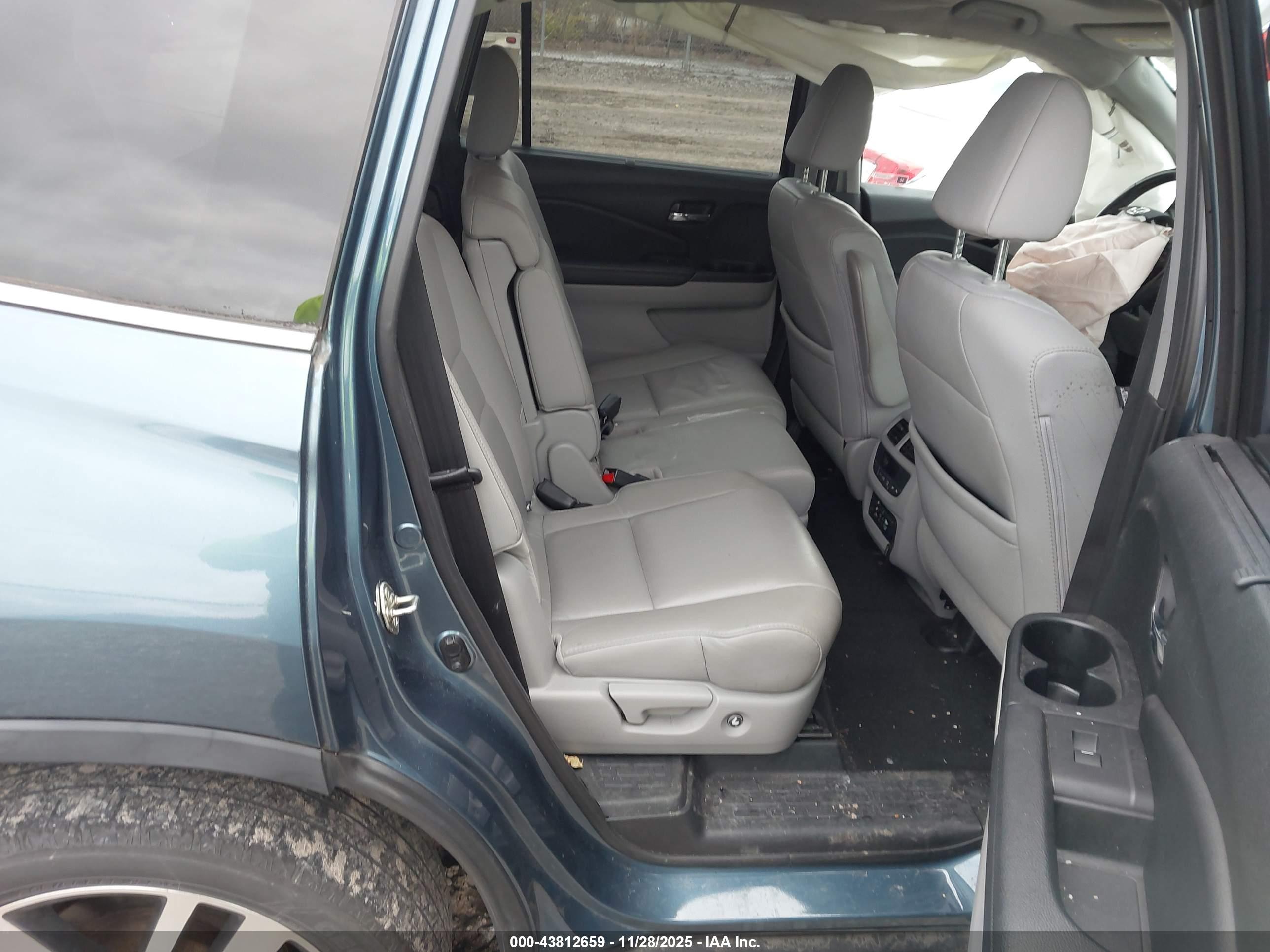 HONDA PILOT image 8