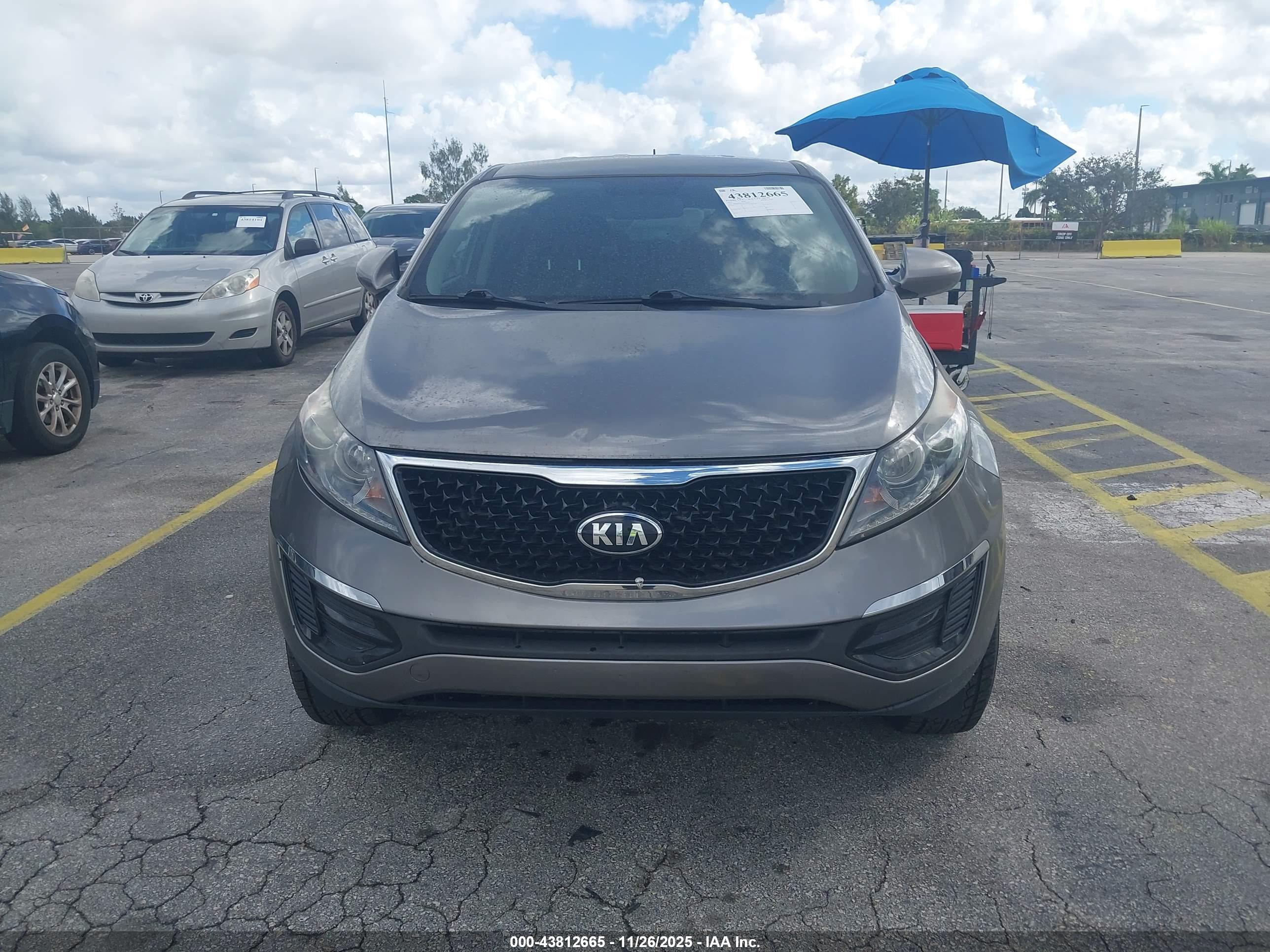 KIA SPORTAGE image 6