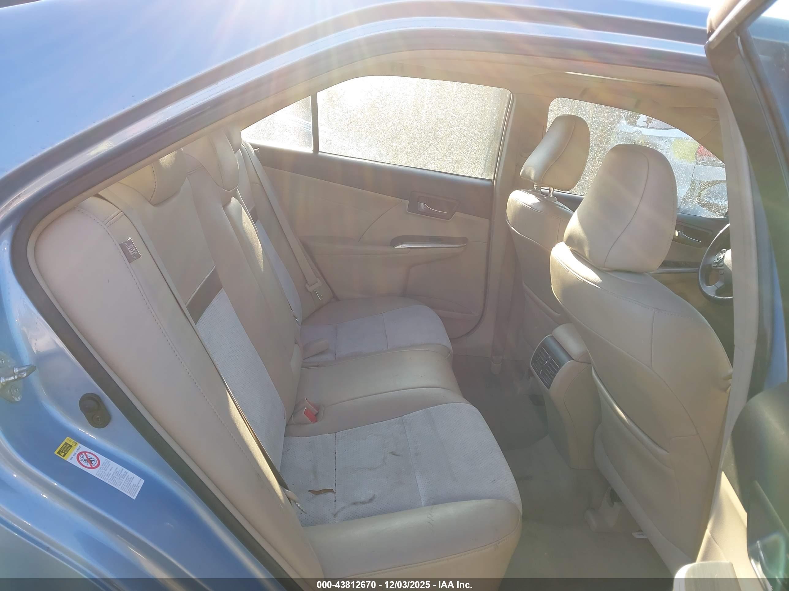 TOYOTA CAMRY image 8