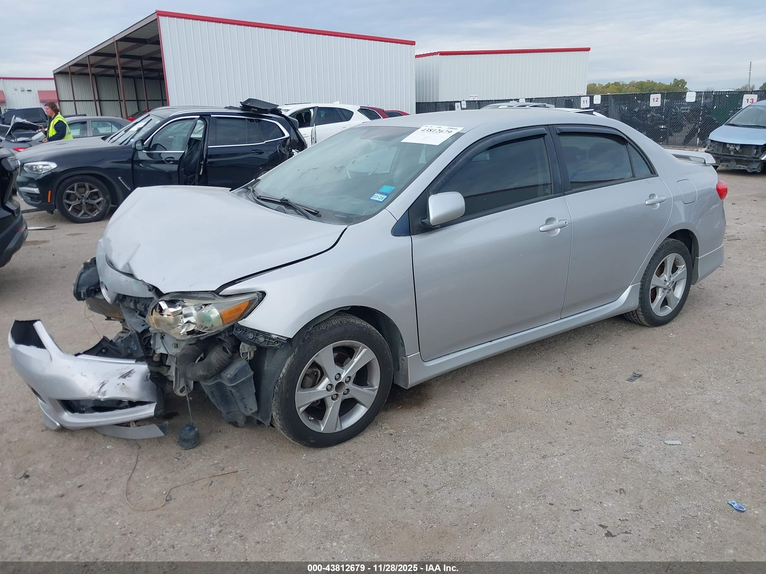 TOYOTA COROLLA image 2