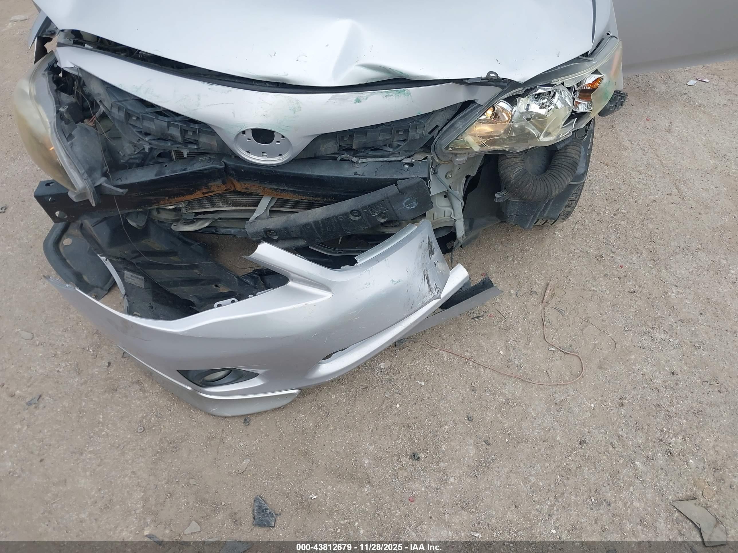 TOYOTA COROLLA image 6
