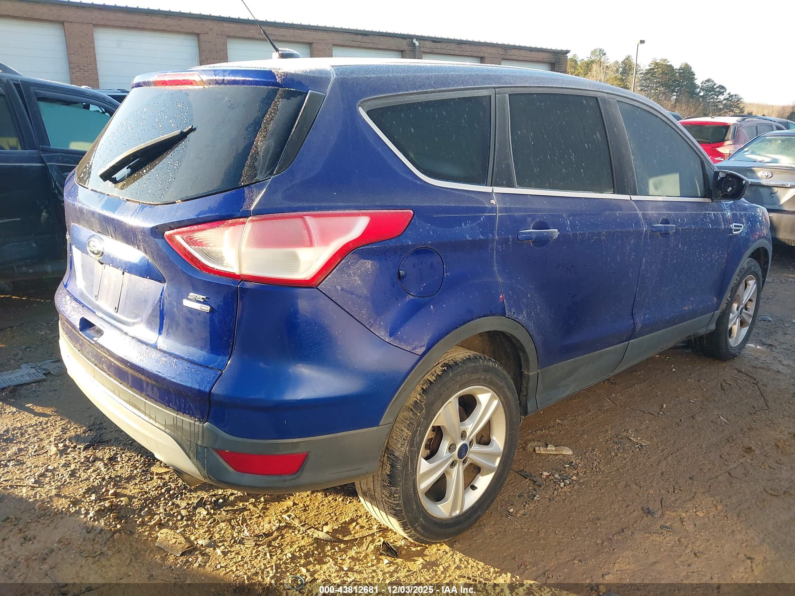 FORD ESCAPE image 4