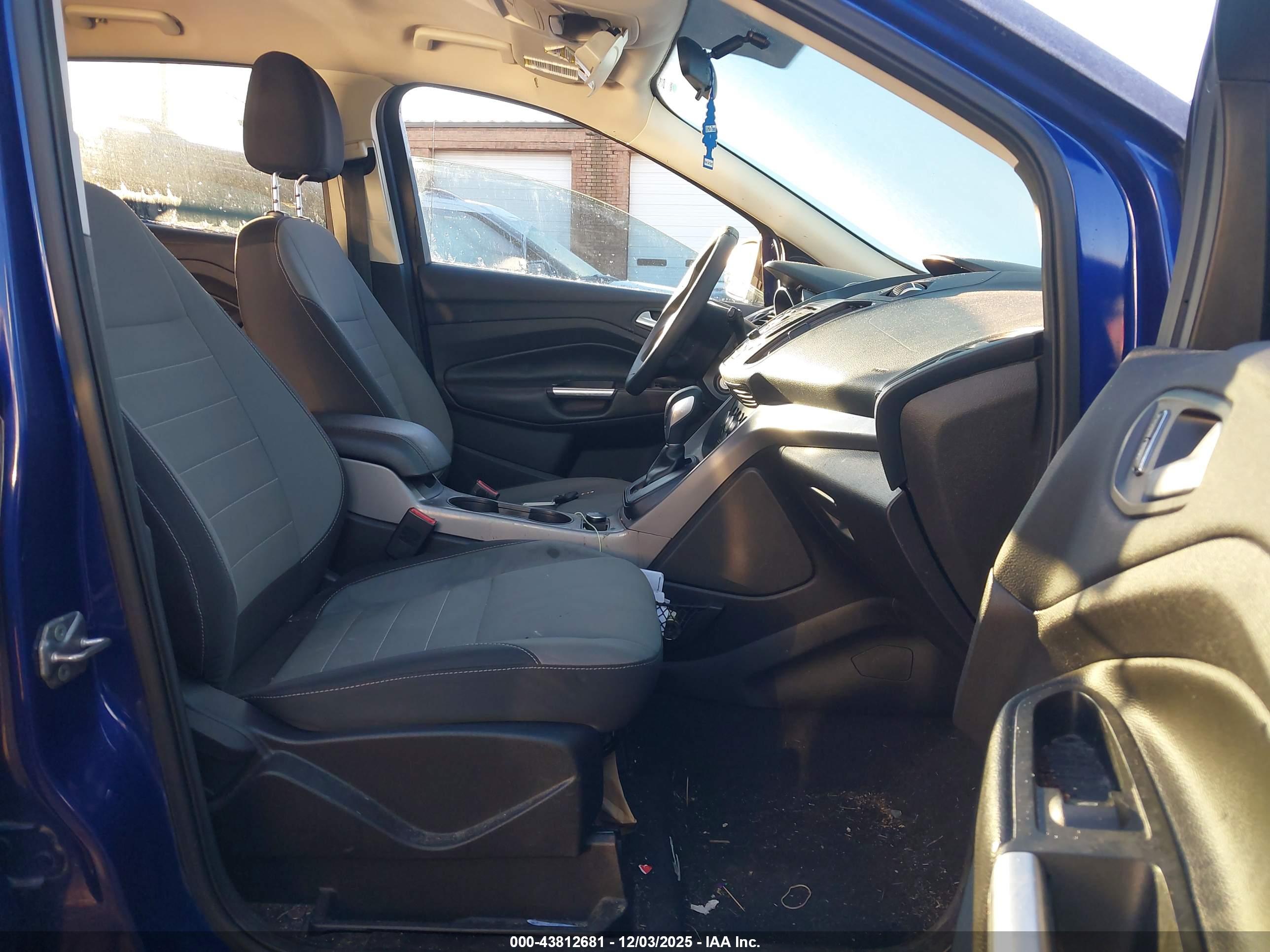FORD ESCAPE image 5