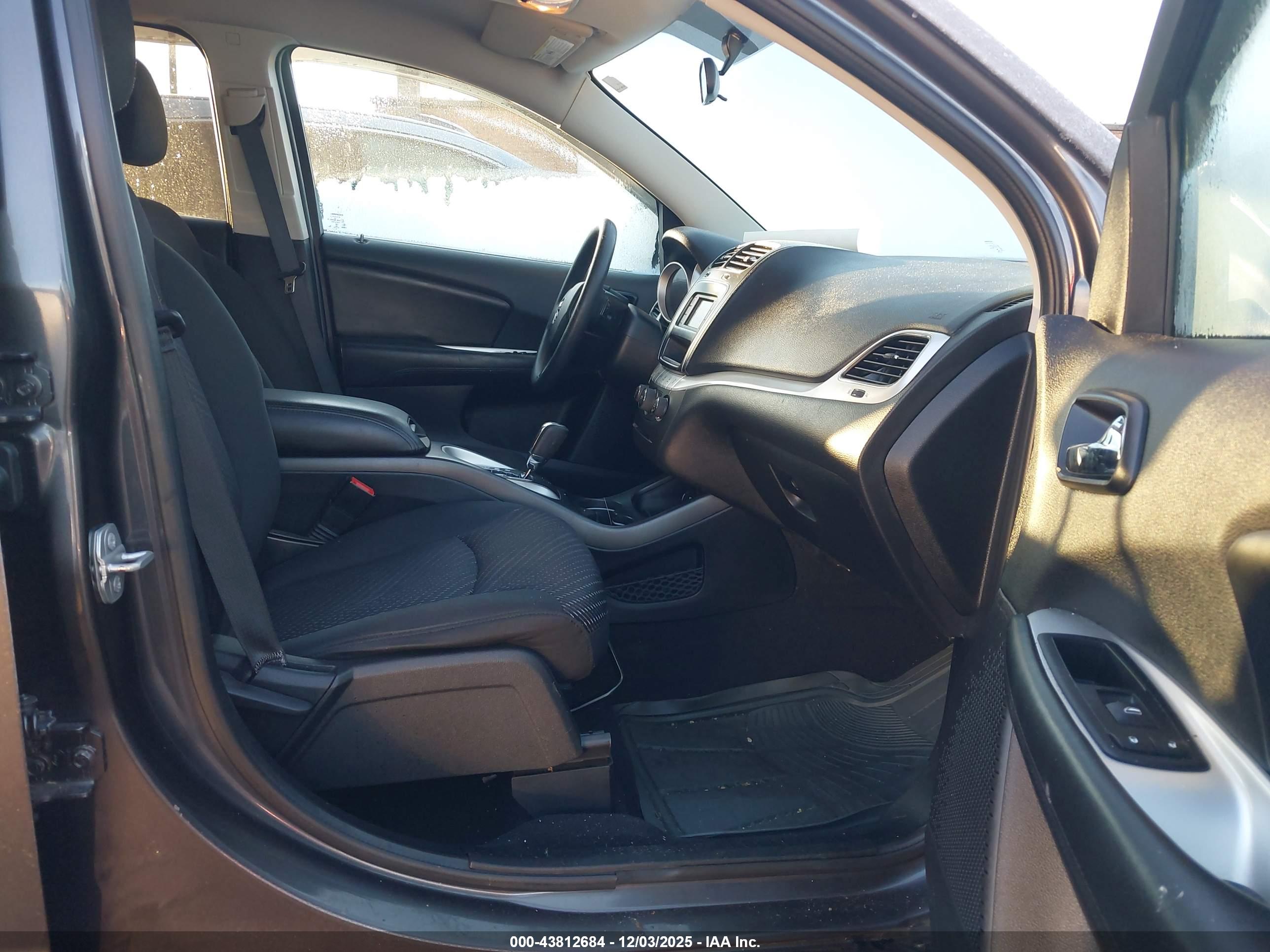 DODGE JOURNEY image 5